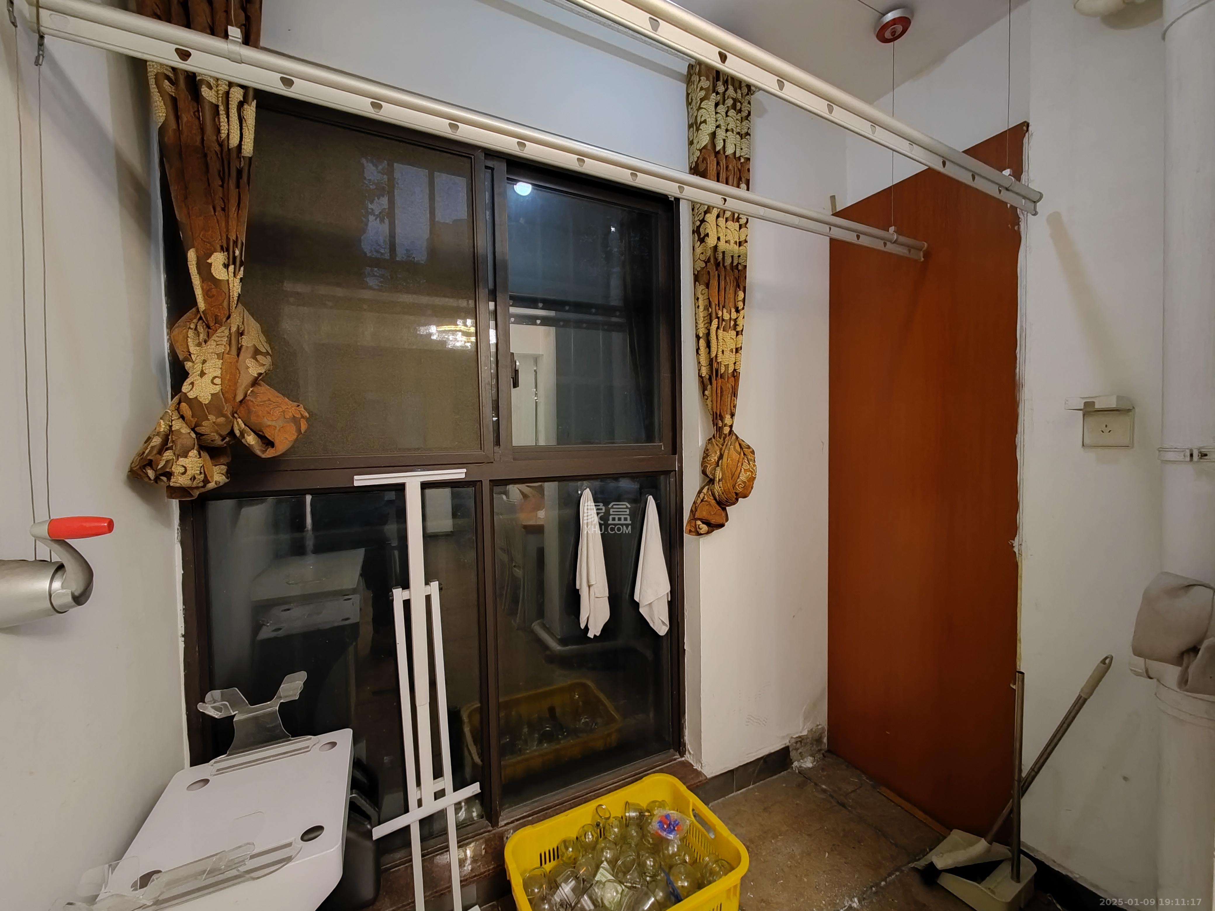 保利麓谷林语F区 4室2厅1卫 2600.0元/月 保利麓谷林语F区 4室2厅1卫 2600.0元/月室内图