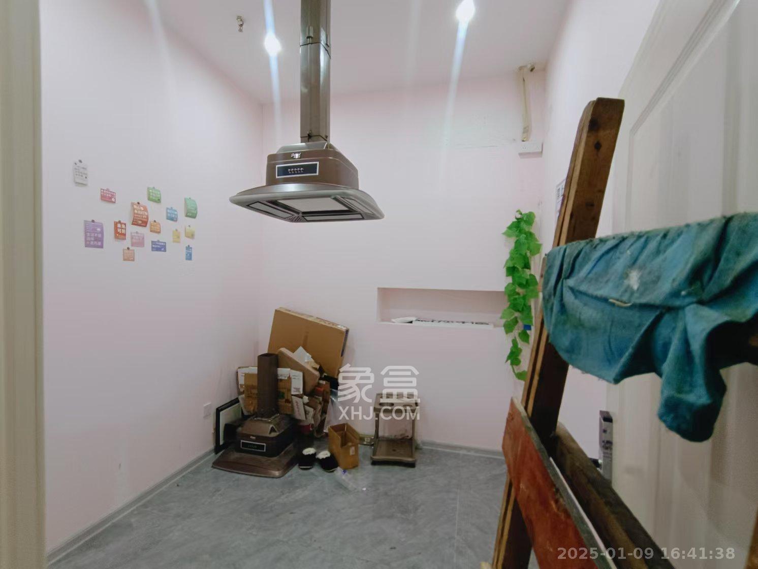 阳光100一期、四五期   152.0㎡      6000.0元/月室内图