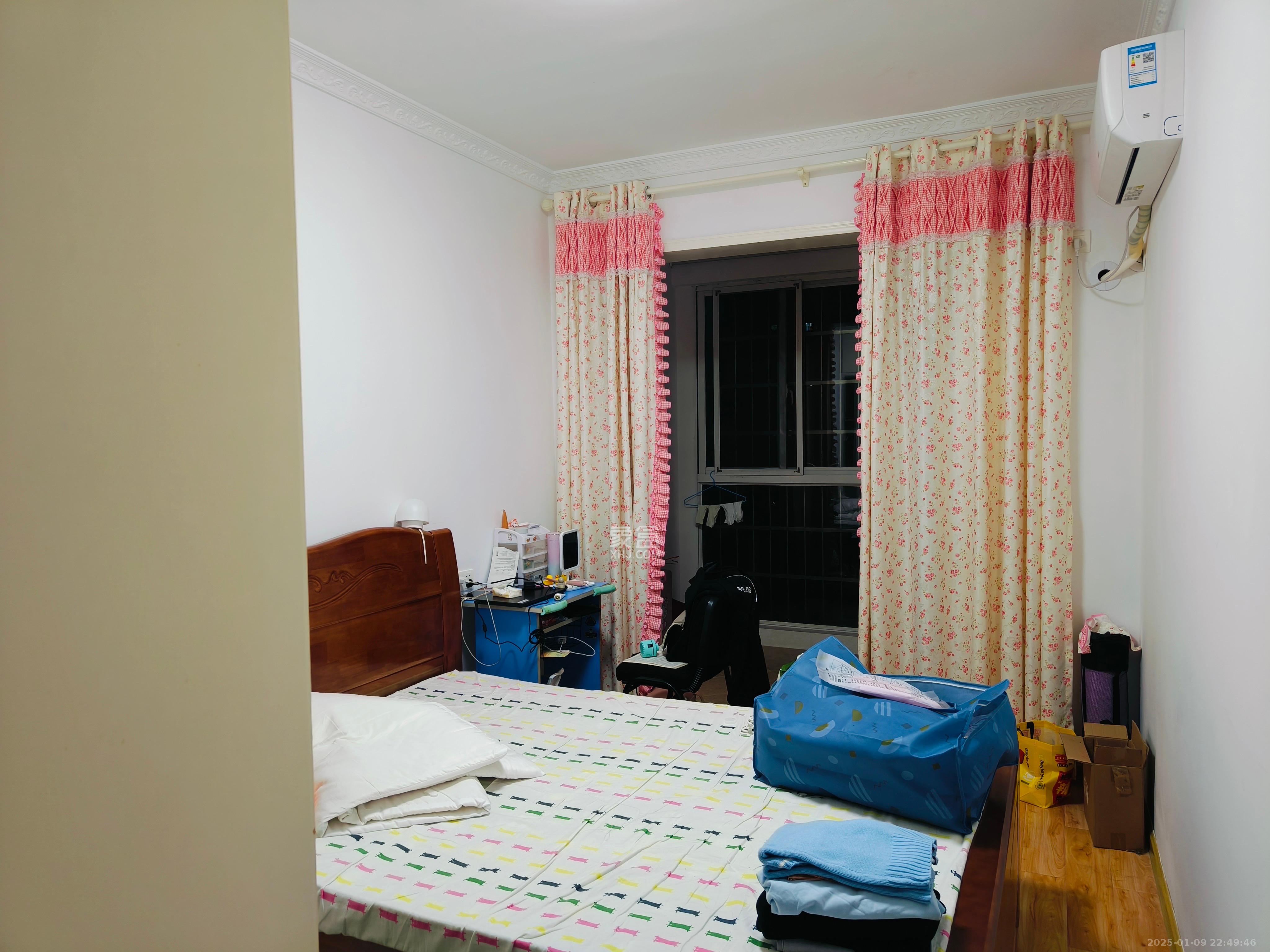 嘉盛和园 4室2厅2卫 3500.0元/月 嘉盛和园 4室2厅2卫 3500.0元/月室内图