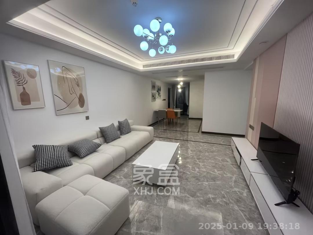 绿地长沙城际空间站(绿地新里佳苑) 4室2厅2卫 3800.0元/月 绿地长沙城际空间站(绿地新里佳苑) 4室2厅2卫 3800.0元/月室内图