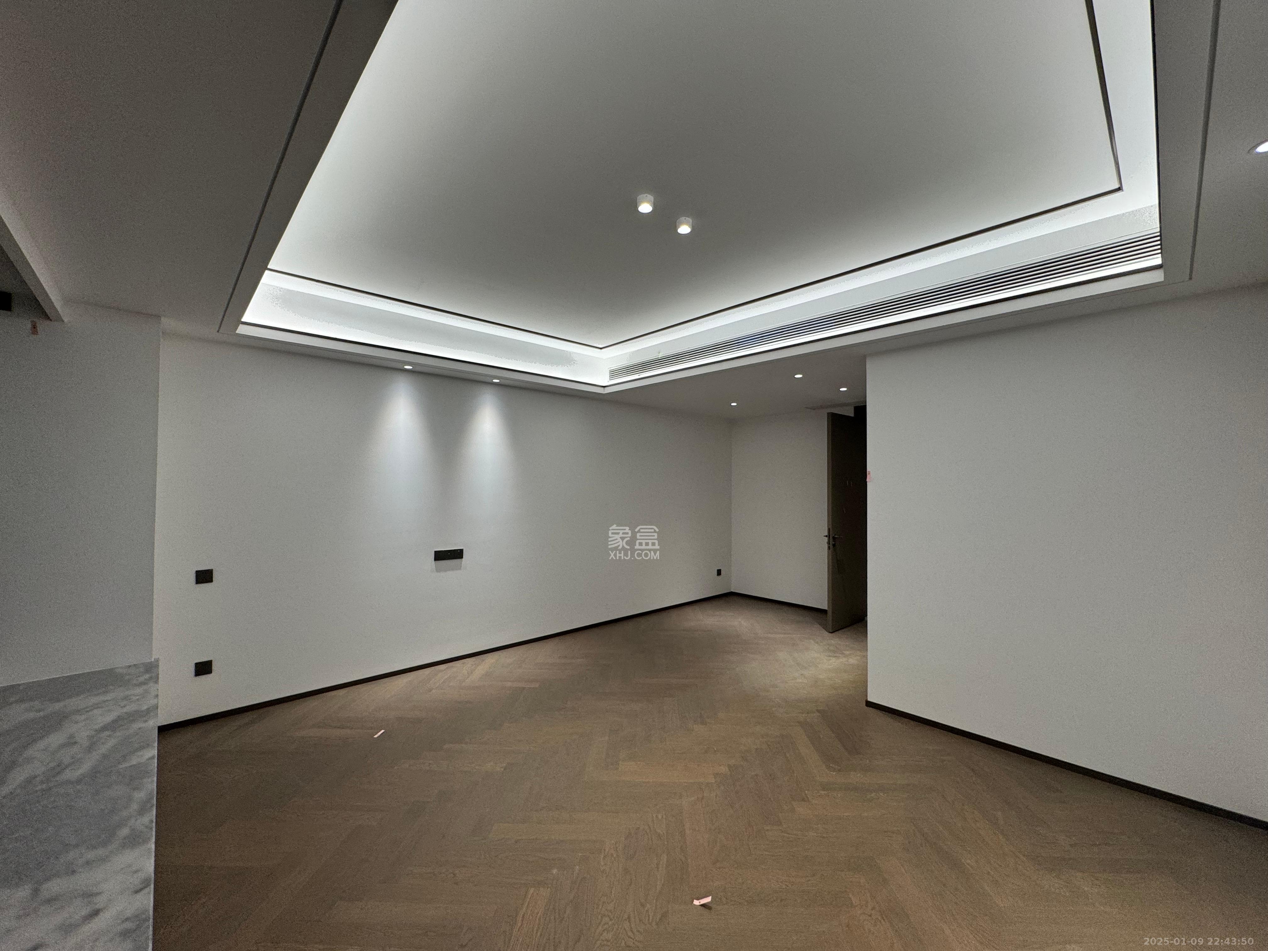 建发养云 4室2厅3卫 10000.0元/月 建发养云 4室2厅3卫 10000.0元/月室内图