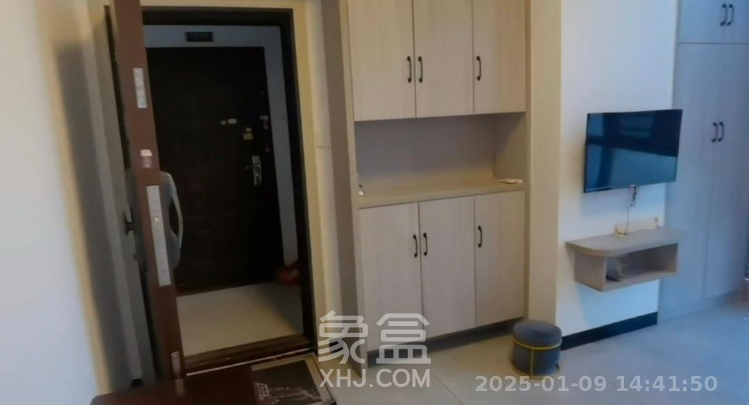 辉宏橄榄城  1室1厅1卫   1600.00元/月室内图