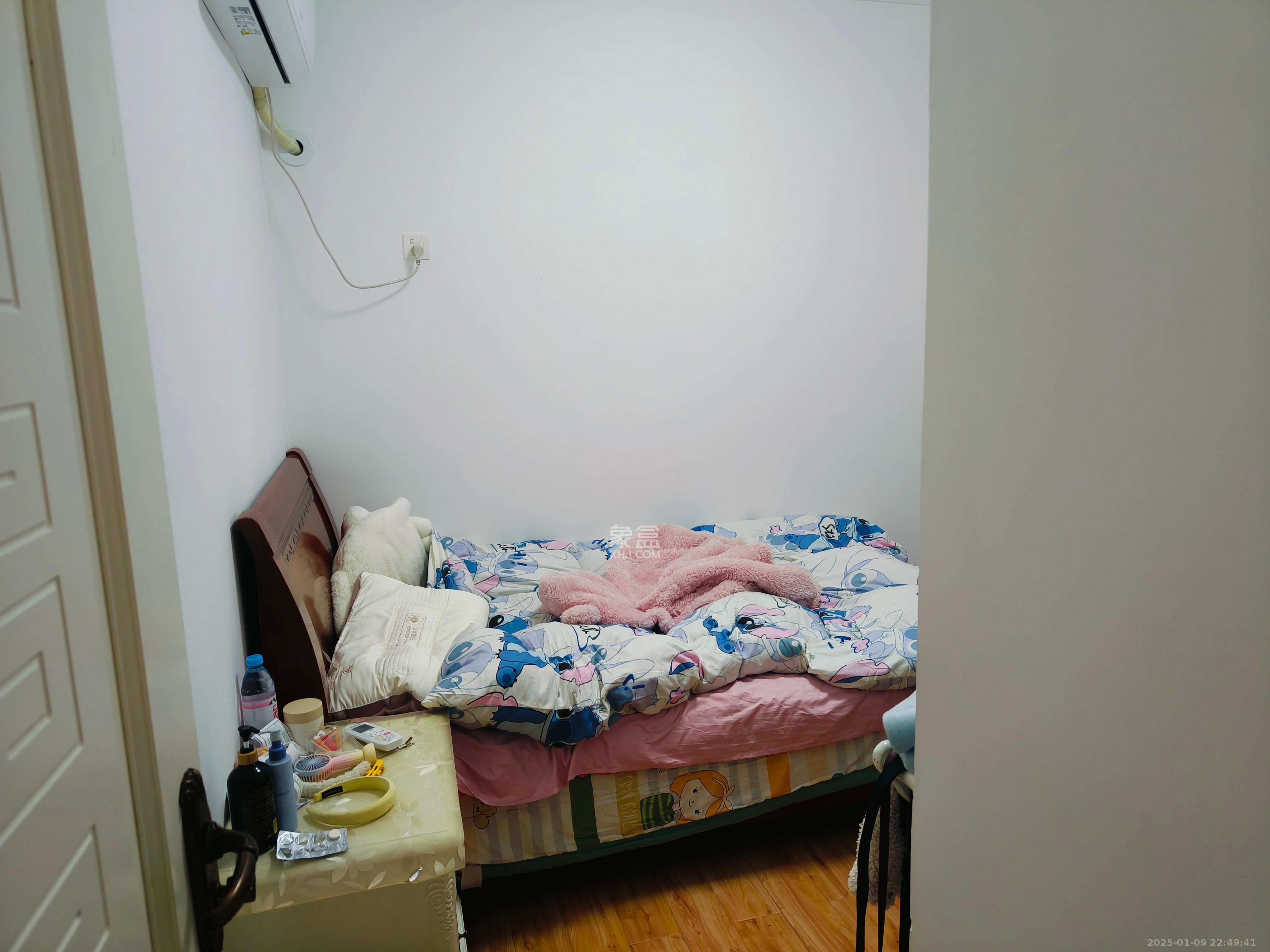 嘉盛和园 4室2厅2卫 3500.0元/月 嘉盛和园 4室2厅2卫 3500.0元/月室内图