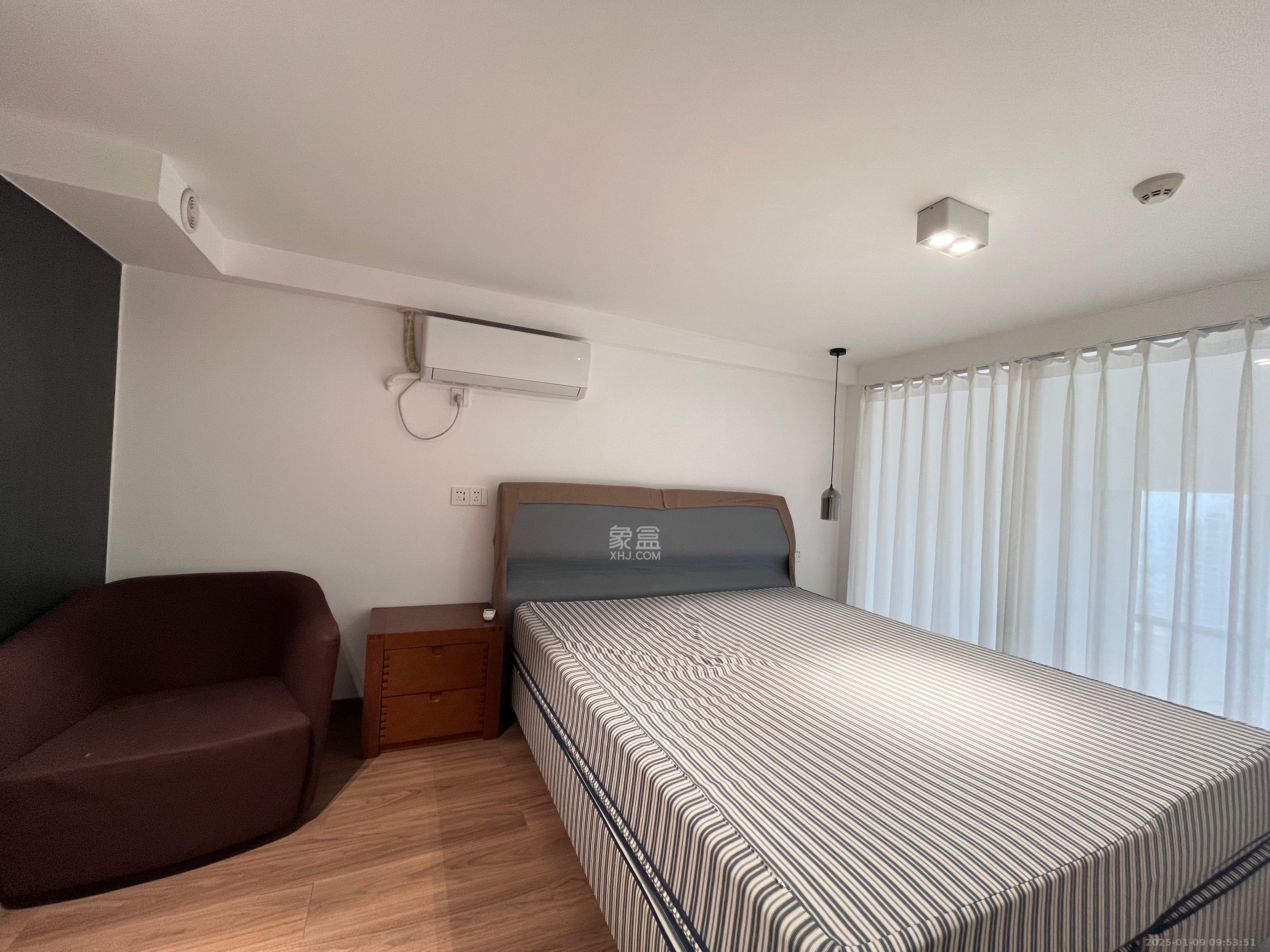 中交广场公寓  2室1厅1卫    2000.0元/月 中交广场公寓  2室1厅1卫    2000.0元/月室内图