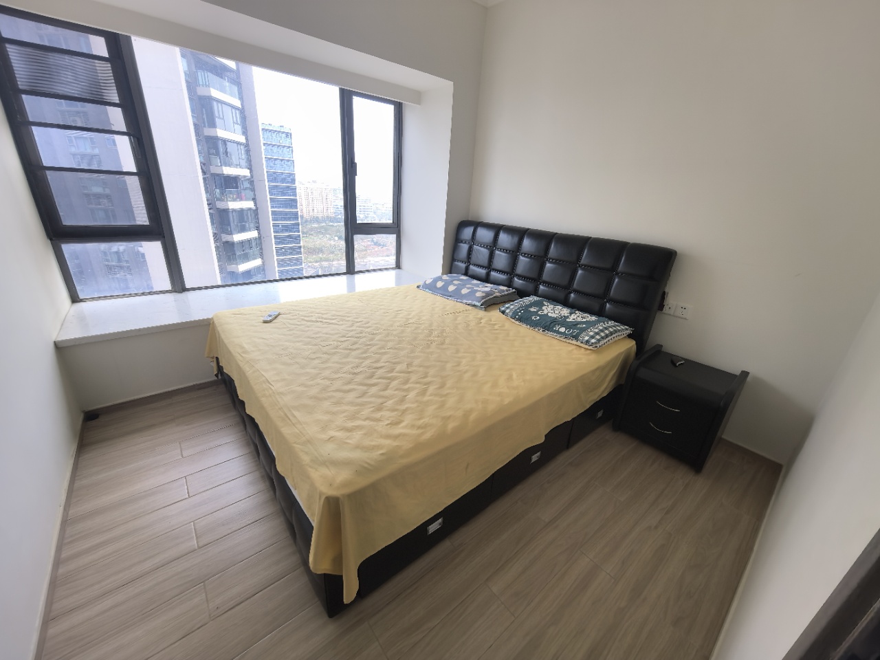 华侨城曦海岸3期 4室2厅2卫 216.0万 华侨城曦海岸3期 4室2厅2卫 216.0万室内图