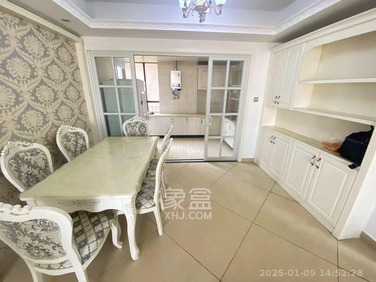 钱隆樽品(一、二、三期) 4室2厅2卫 4500.0元/月 钱隆樽品(一、二、三期) 4室2厅2卫 4500.0元/月室内图