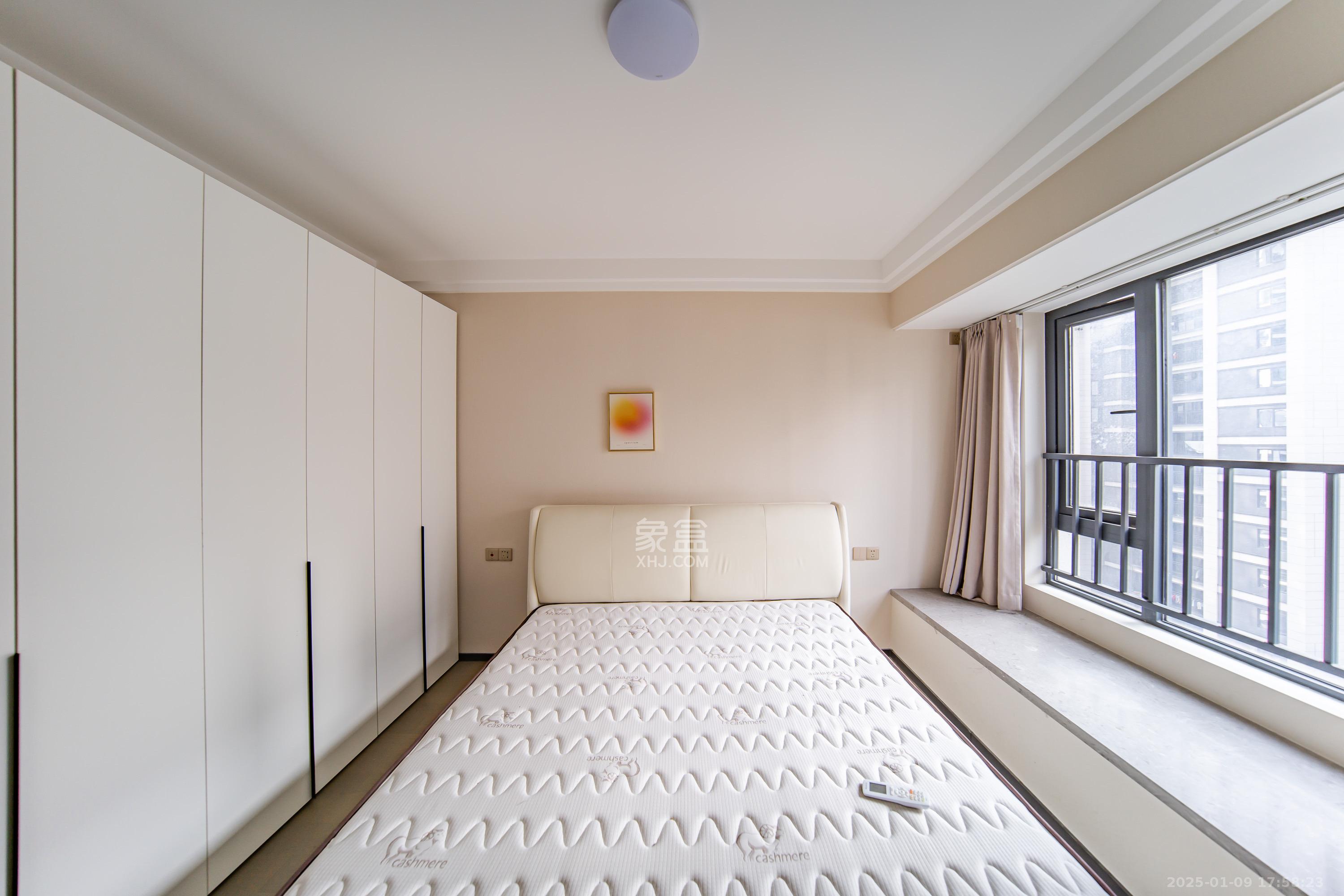 中海阅麓山二期  4室2厅2卫   3800.00元/月室内图