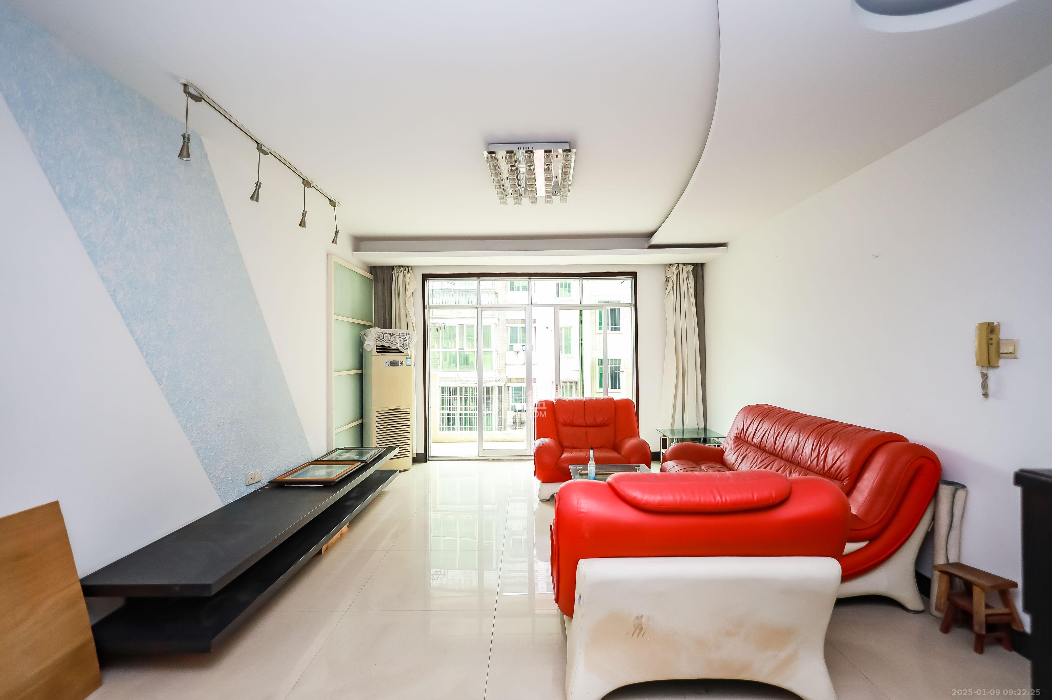 静园山庄  4室2厅2卫    2600.0元/月 静园山庄  4室2厅2卫    2600.0元/月室内图