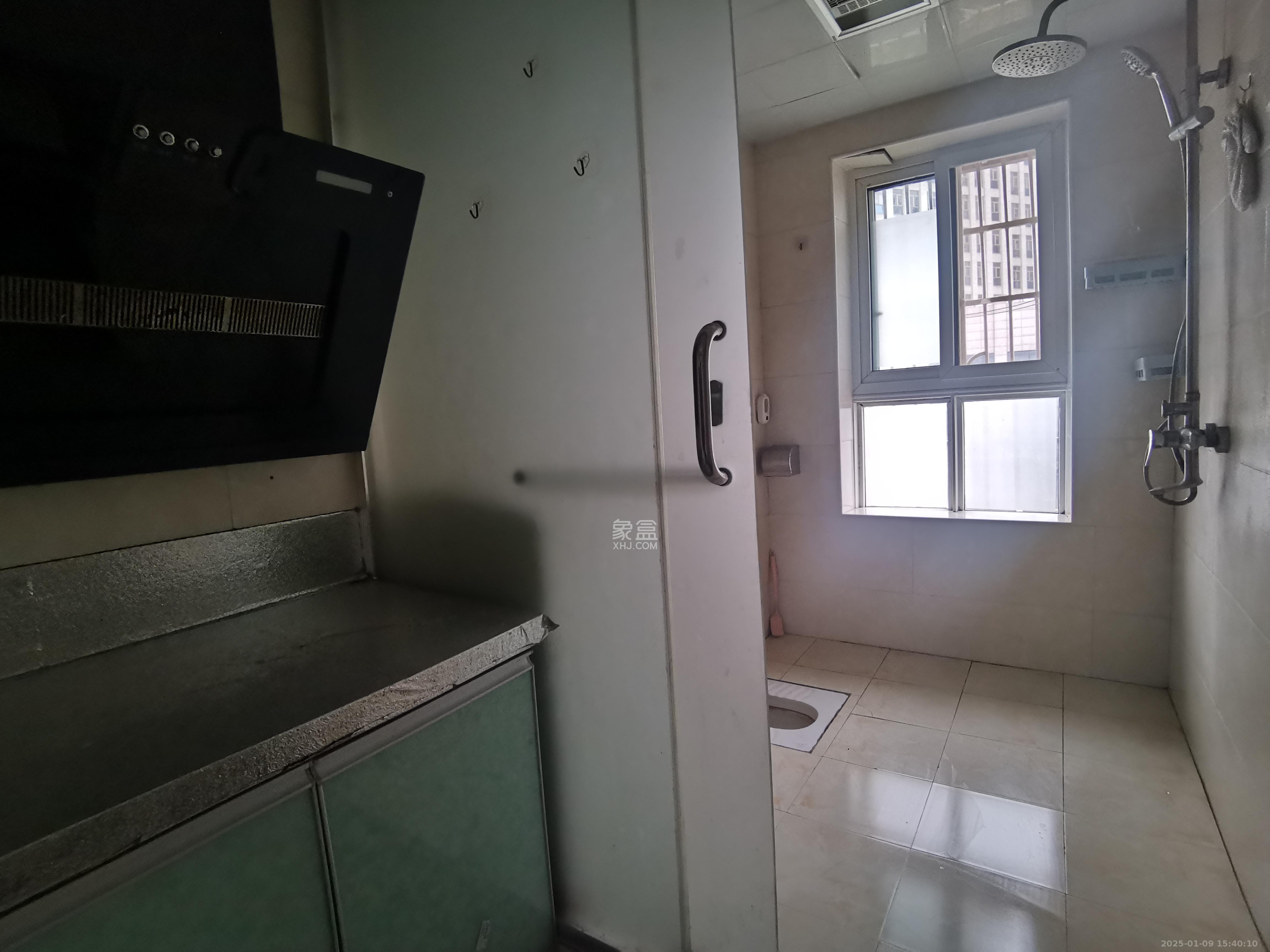 卓峰家园 1室2厅1卫 1000.0元/月 卓峰家园 1室2厅1卫 1000.0元/月室内图