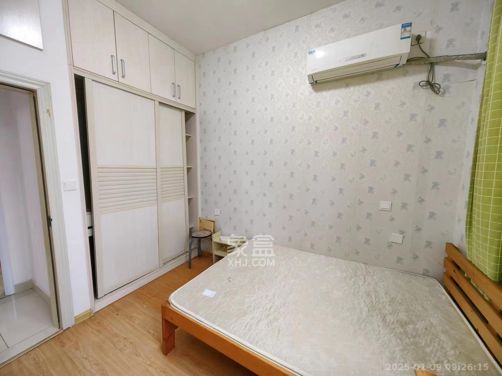 阳光100三期  1室1厅1卫    1800.0元/月 阳光100三期  1室1厅1卫    1800.0元/月室内图