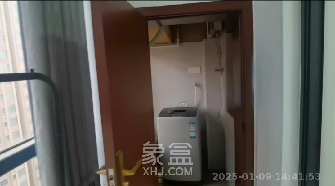 辉宏橄榄城  1室1厅1卫   1600.00元/月室内图