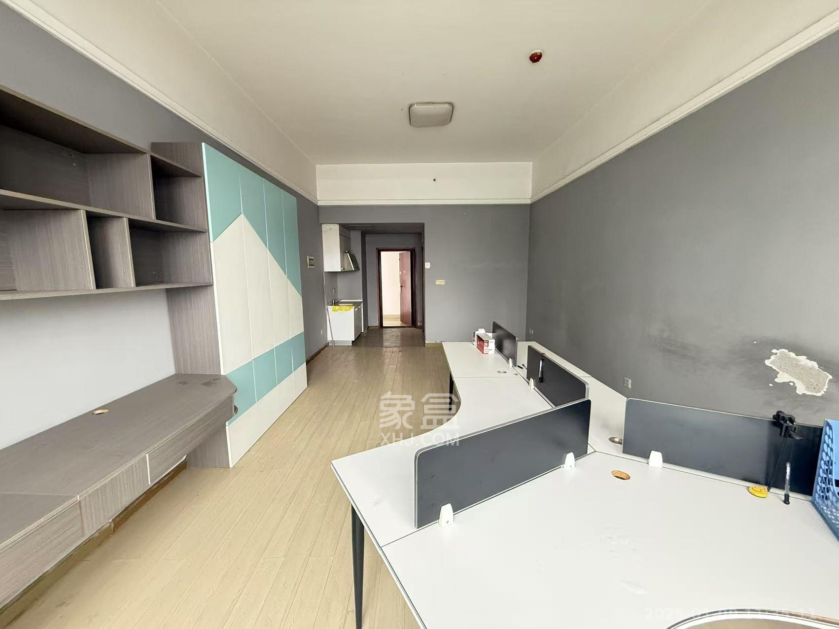 浏阳河畔家园  1室1厅1卫    1500.0元/月 浏阳河畔家园  1室1厅1卫    1500.0元/月室内图