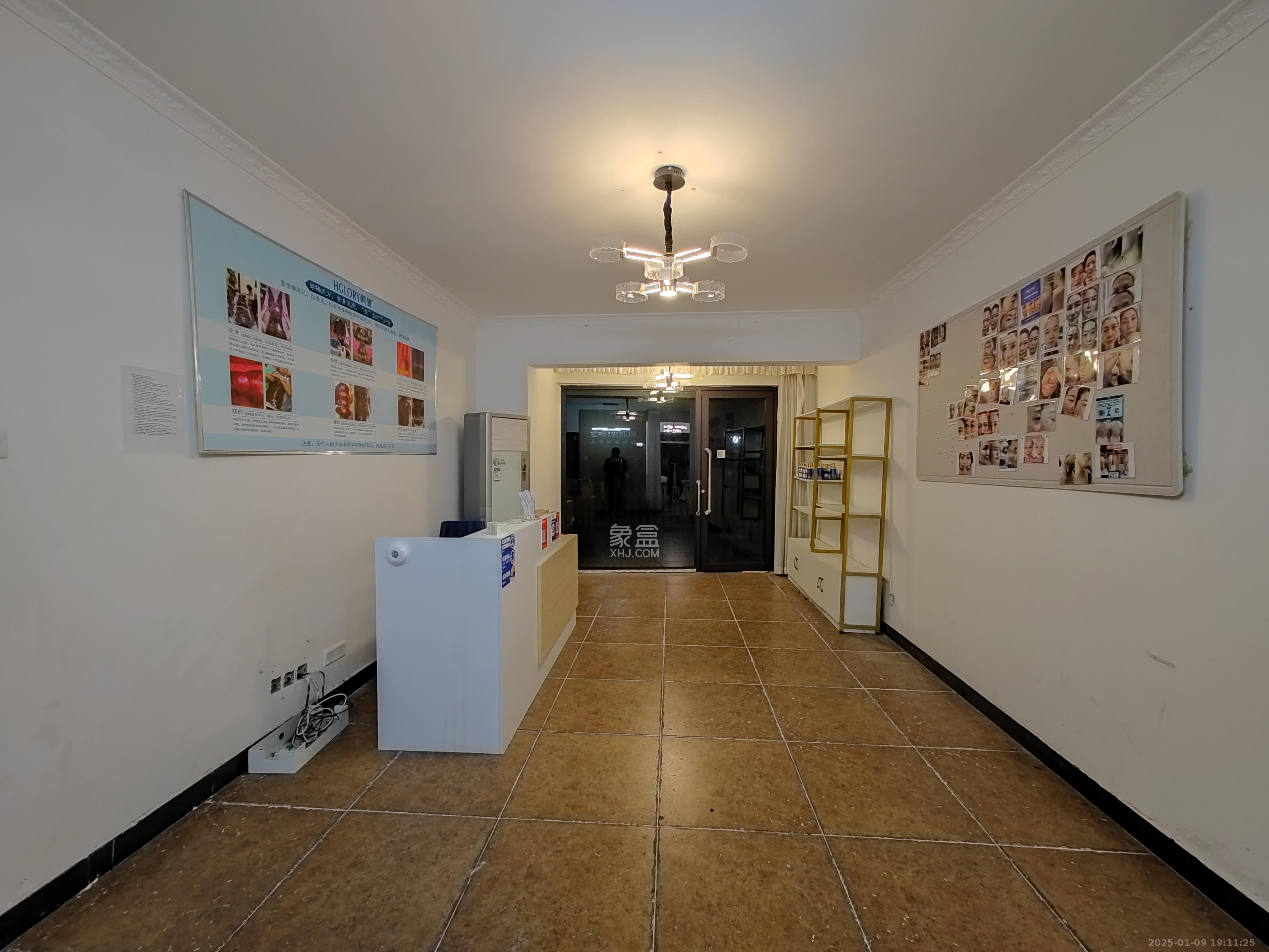 保利麓谷林语F区 4室2厅1卫 2600.0元/月 保利麓谷林语F区 4室2厅1卫 2600.0元/月室内图