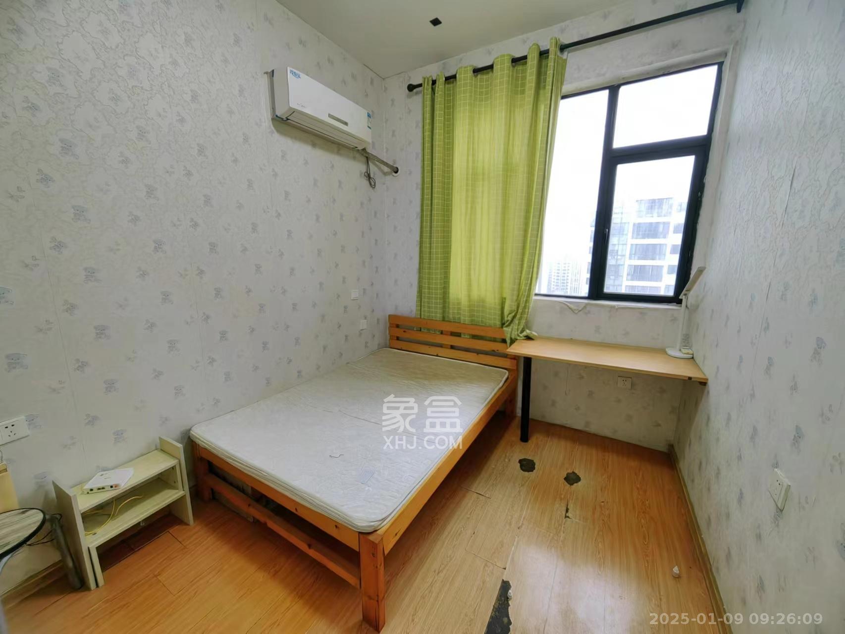 阳光100三期  1室1厅1卫    1800.0元/月 阳光100三期  1室1厅1卫    1800.0元/月室内图1