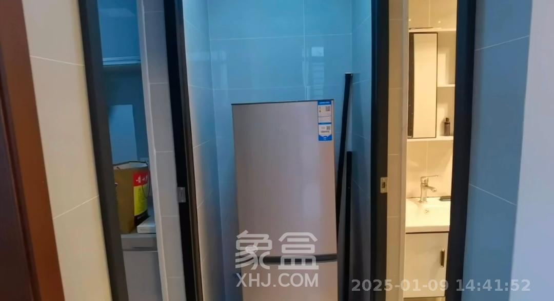 辉宏橄榄城  1室1厅1卫   1600.00元/月室内图