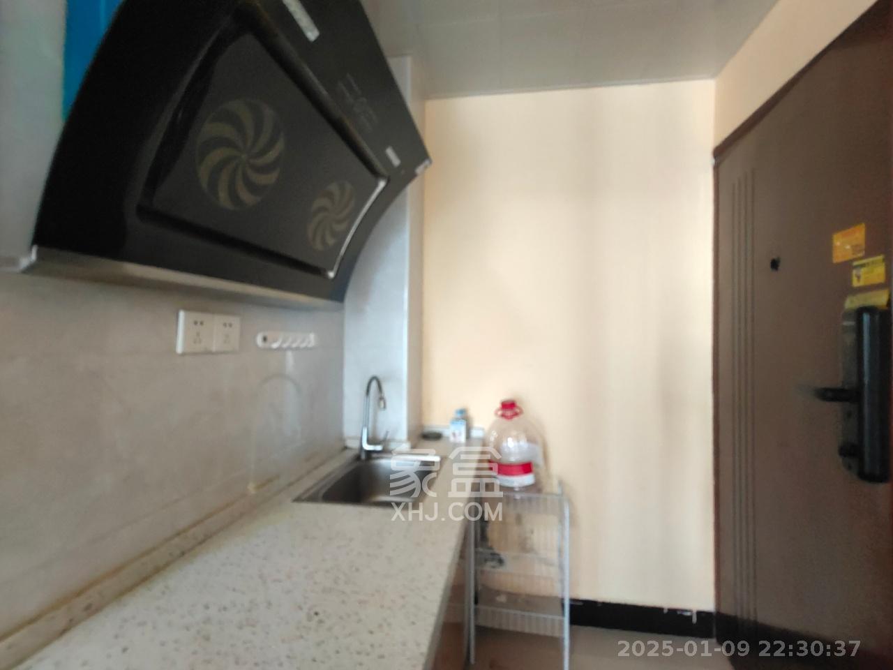 融圣国际  1室1厅1卫    1700.0元/月 融圣国际  1室1厅1卫    1700.0元/月室内图