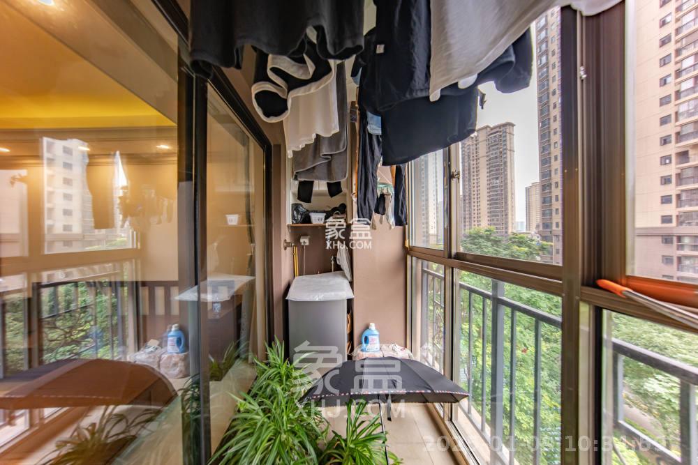 江山帝景哈佛  3室2厅1卫    2300.0元/月 江山帝景哈佛  3室2厅1卫    2300.0元/月室内图