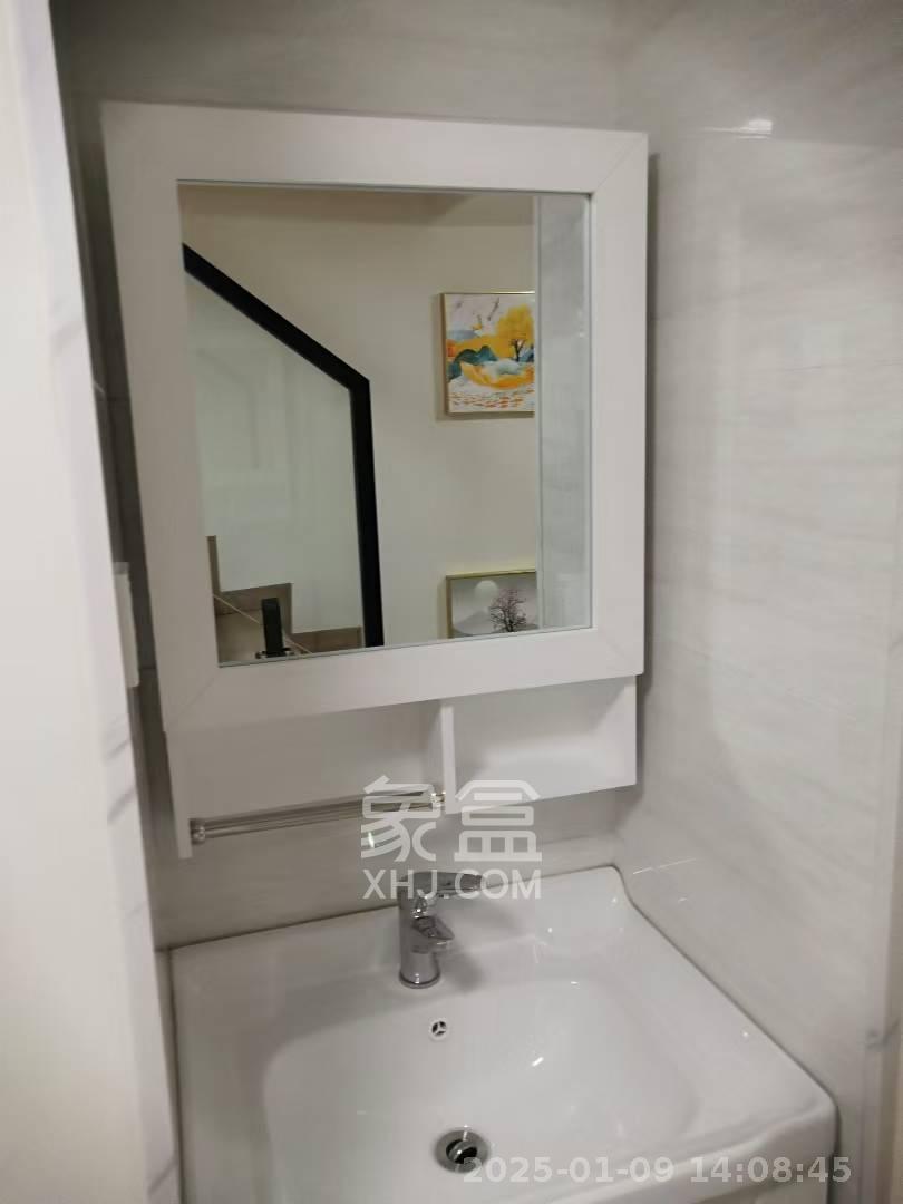 弘坤云寓 1室1厅1卫 2500.0元/月 弘坤云寓 1室1厅1卫 2500.0元/月室内图