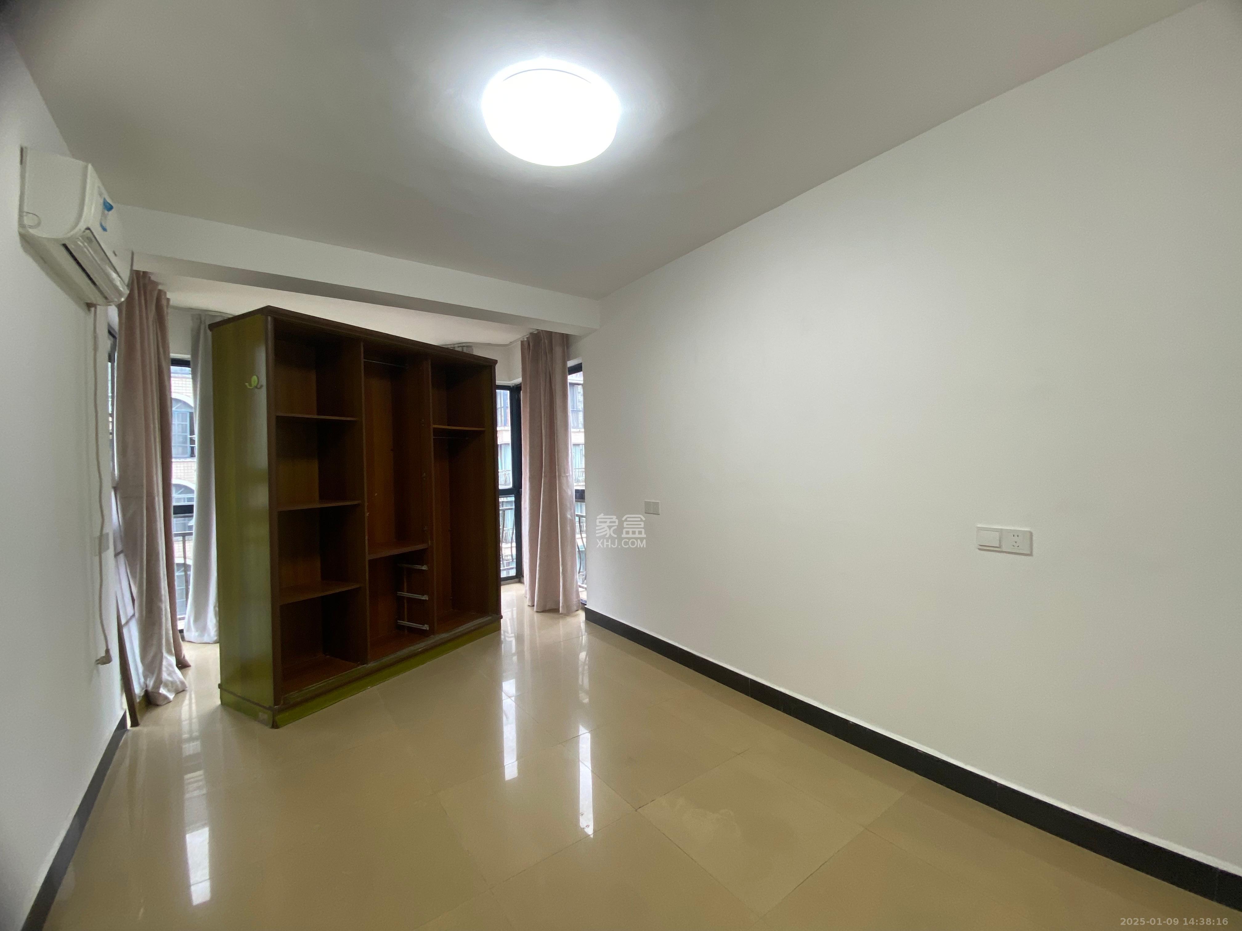 中江锦城  3室2厅1卫    2500.0元/月 中江锦城  3室2厅1卫    2500.0元/月室内图