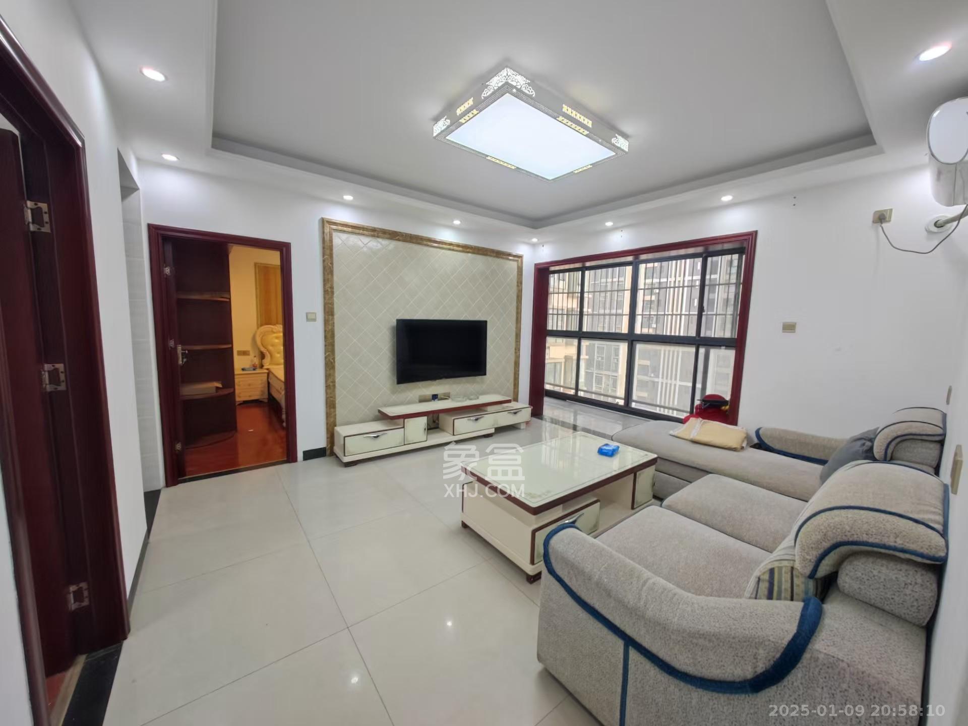 蓝山郡  3室2厅2卫    2100.0元/月 蓝山郡  3室2厅2卫    2100.0元/月户型图