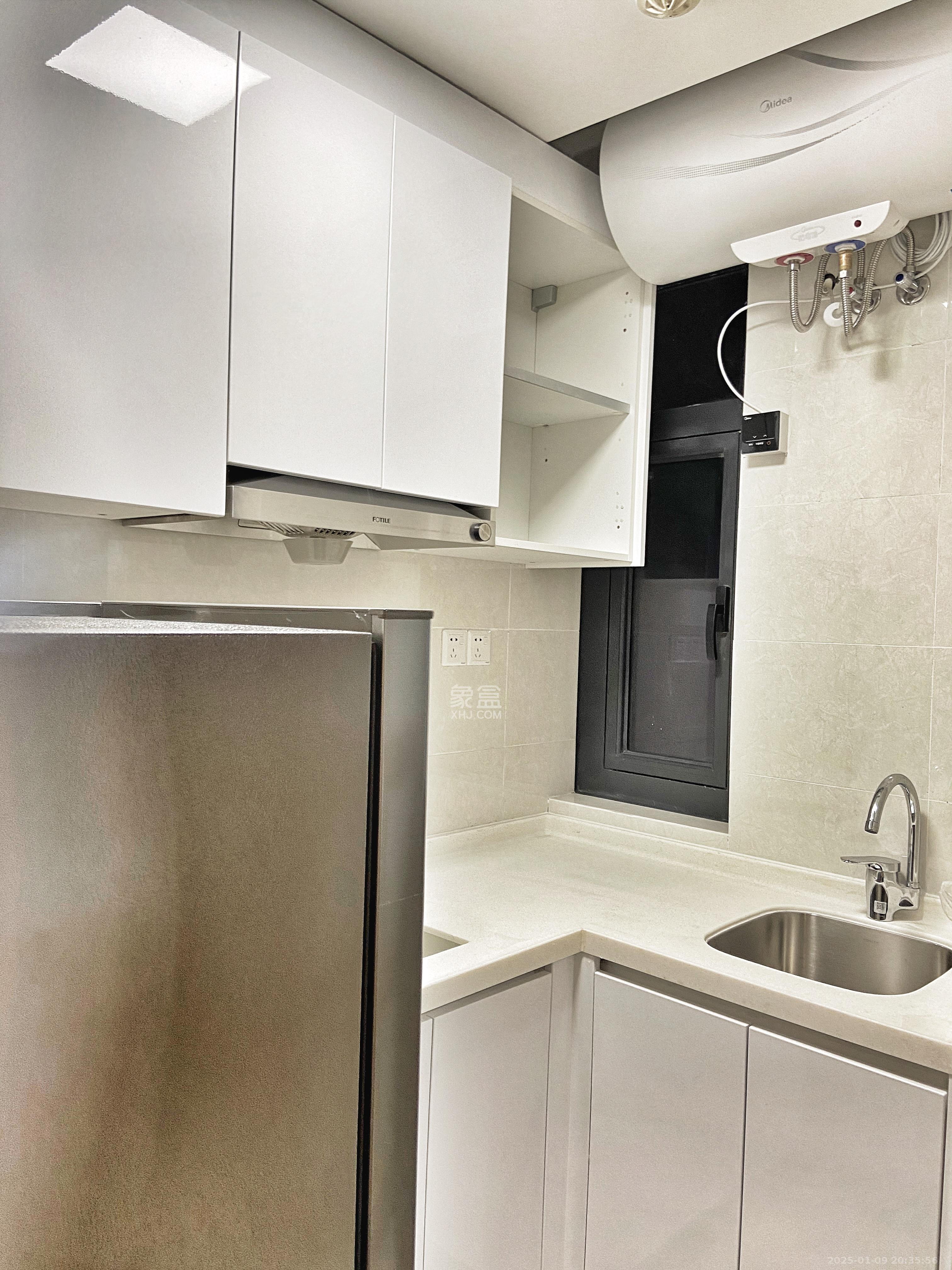 中海梅溪湖壹号  1室1厅1卫    1700.0元/月 中海梅溪湖壹号  1室1厅1卫    1700.0元/月室内图