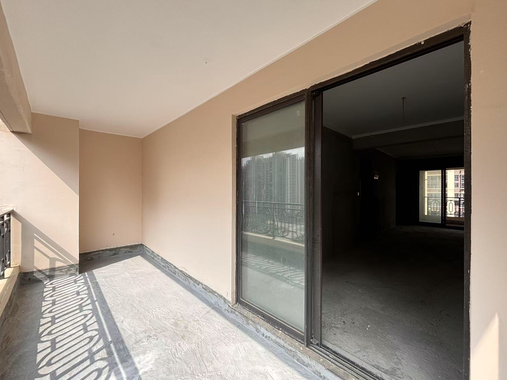 绿地海长流四期(绿地福邸) 3室2厅1卫 188.0万 绿地海长流四期(绿地福邸) 3室2厅1卫 188.0万室内图