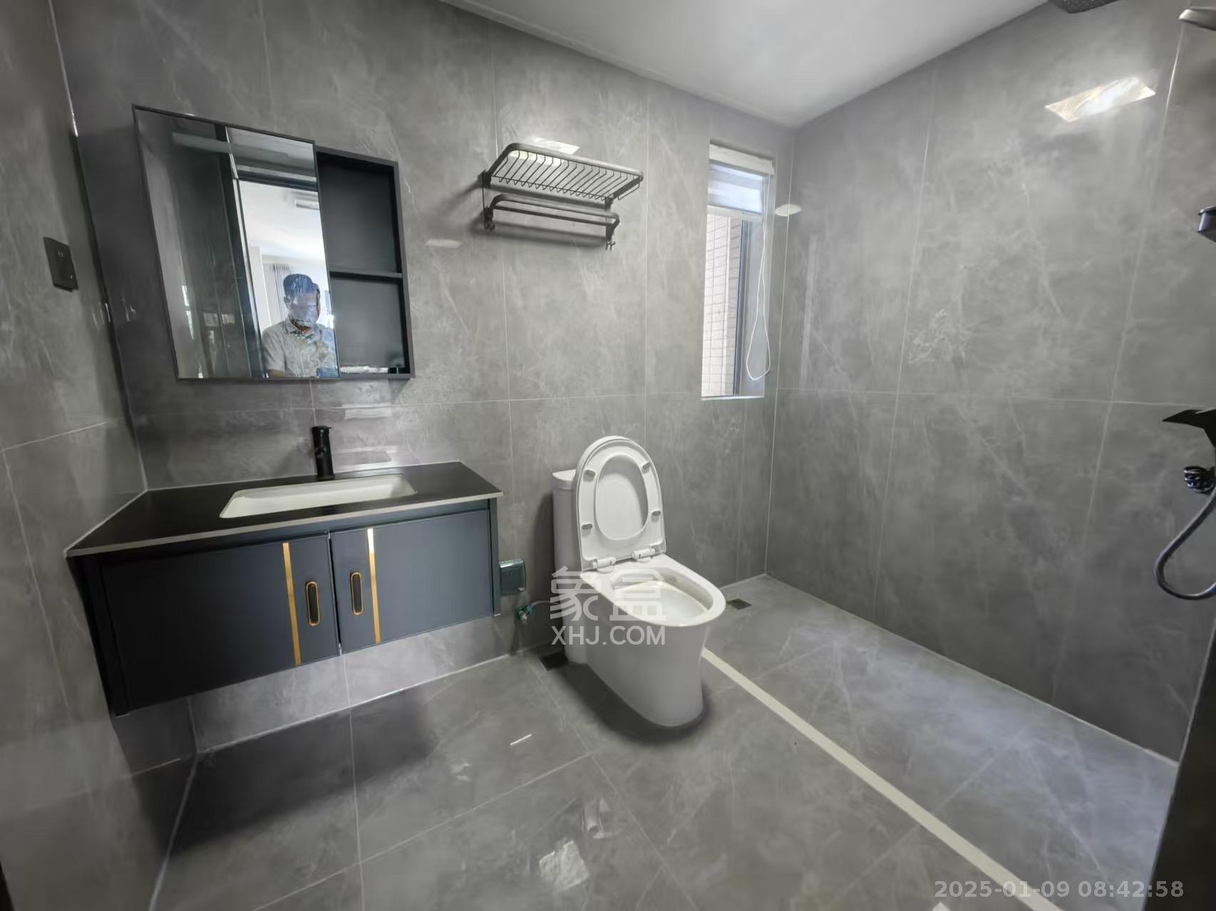 八方小区B区 4室2厅2卫 6600.0元/月 八方小区B区 4室2厅2卫 6600.0元/月室内图