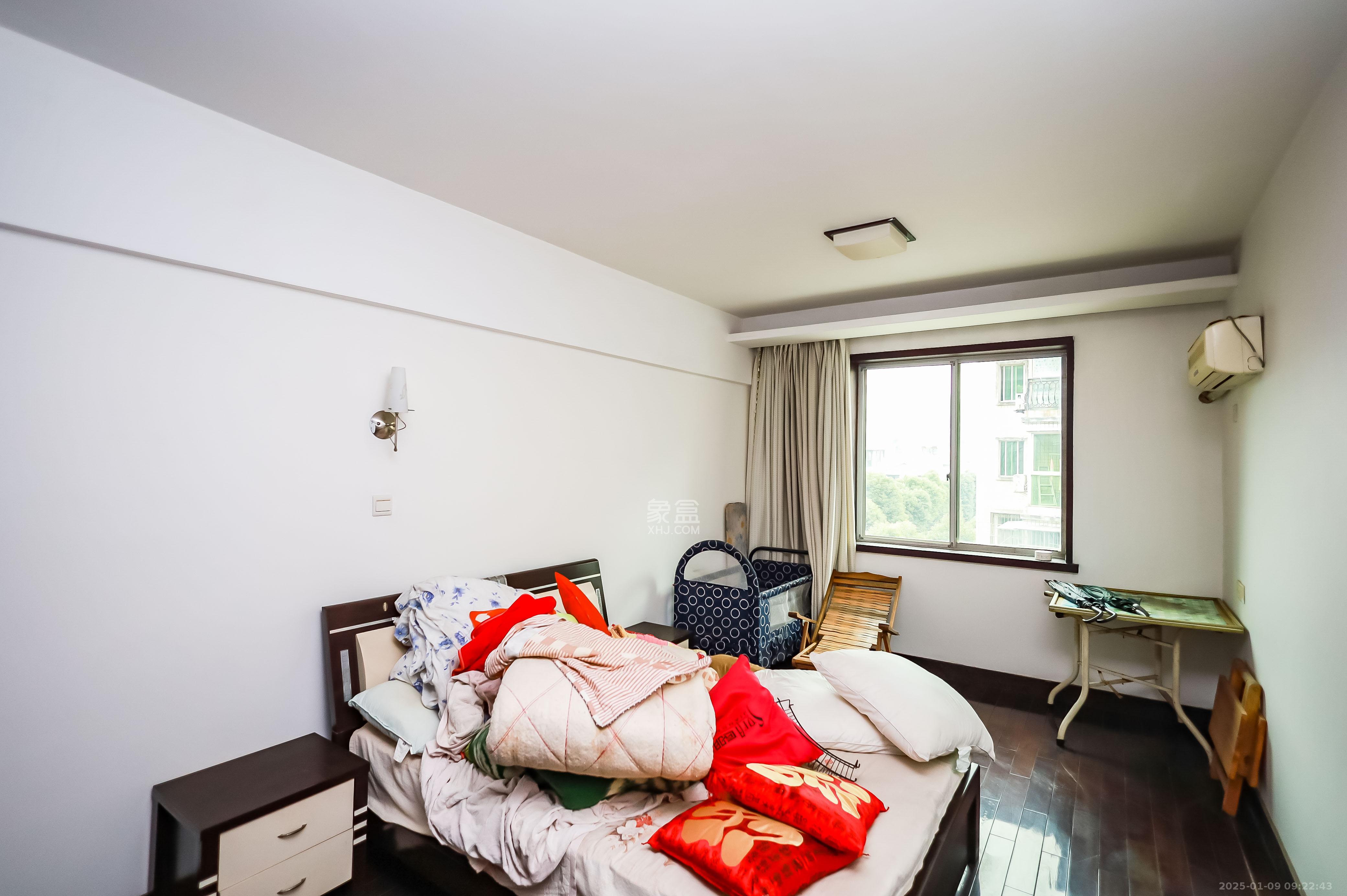 静园山庄  4室2厅2卫    2600.0元/月 静园山庄  4室2厅2卫    2600.0元/月室内图