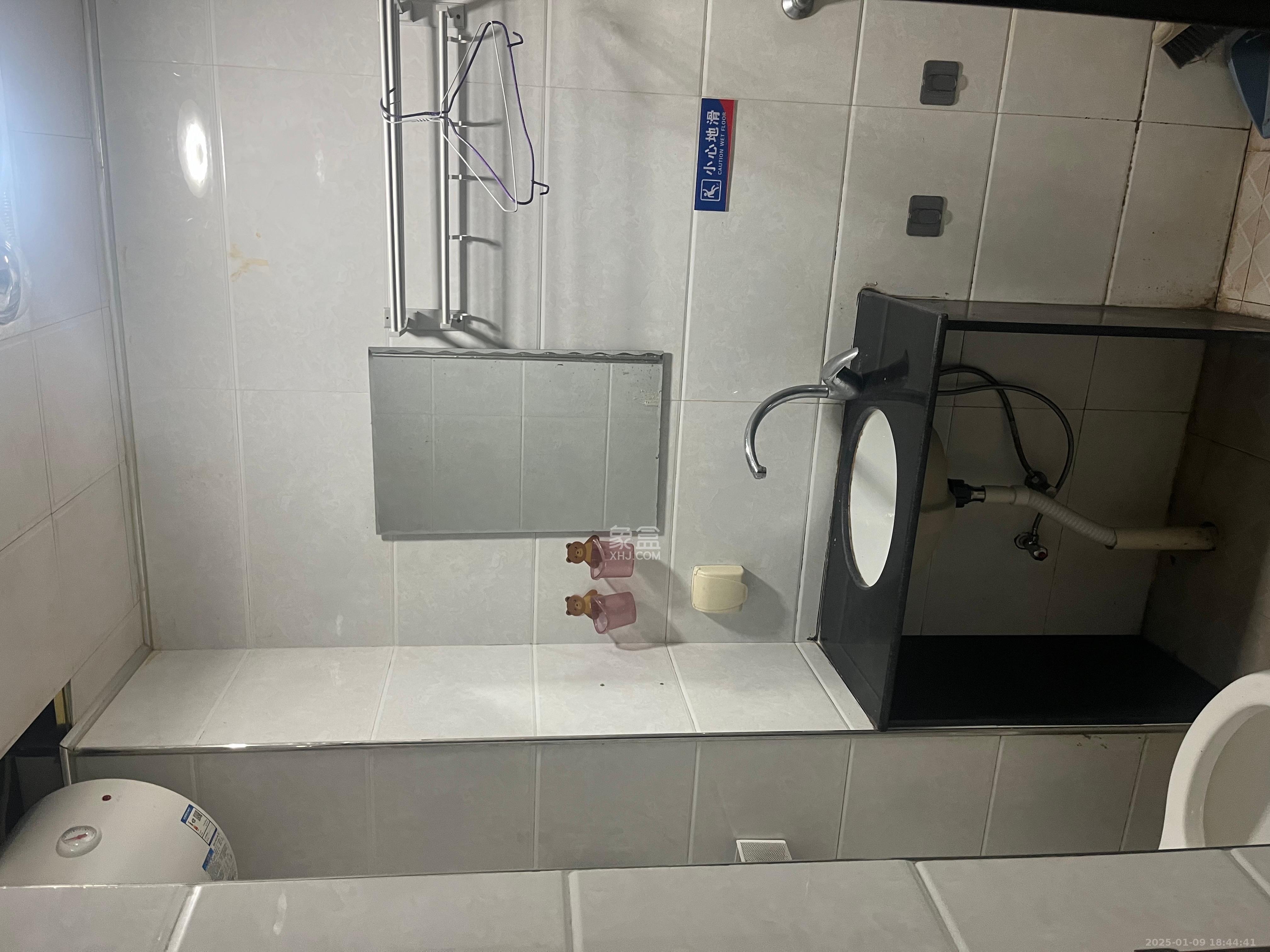 佳辉丽景鑫城 1室1厅1卫 1500.0元/月 佳辉丽景鑫城 1室1厅1卫 1500.0元/月室内图