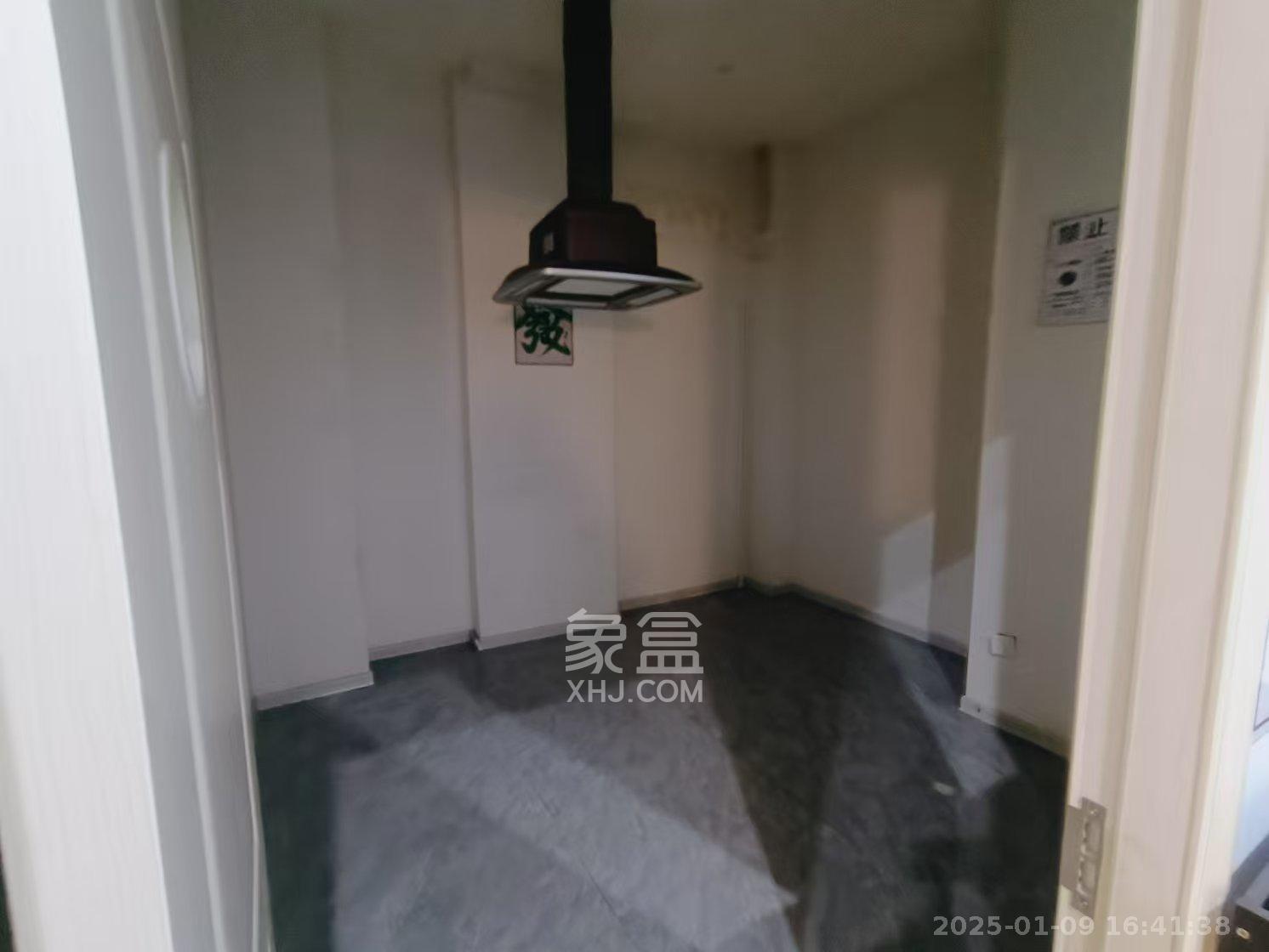 阳光100一期、四五期   152.0㎡      6000.0元/月