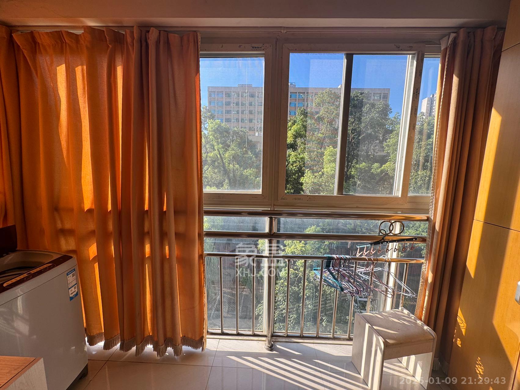 新芙蓉之都  1室1厅1卫    1700.0元/月 新芙蓉之都  1室1厅1卫    1700.0元/月室内图