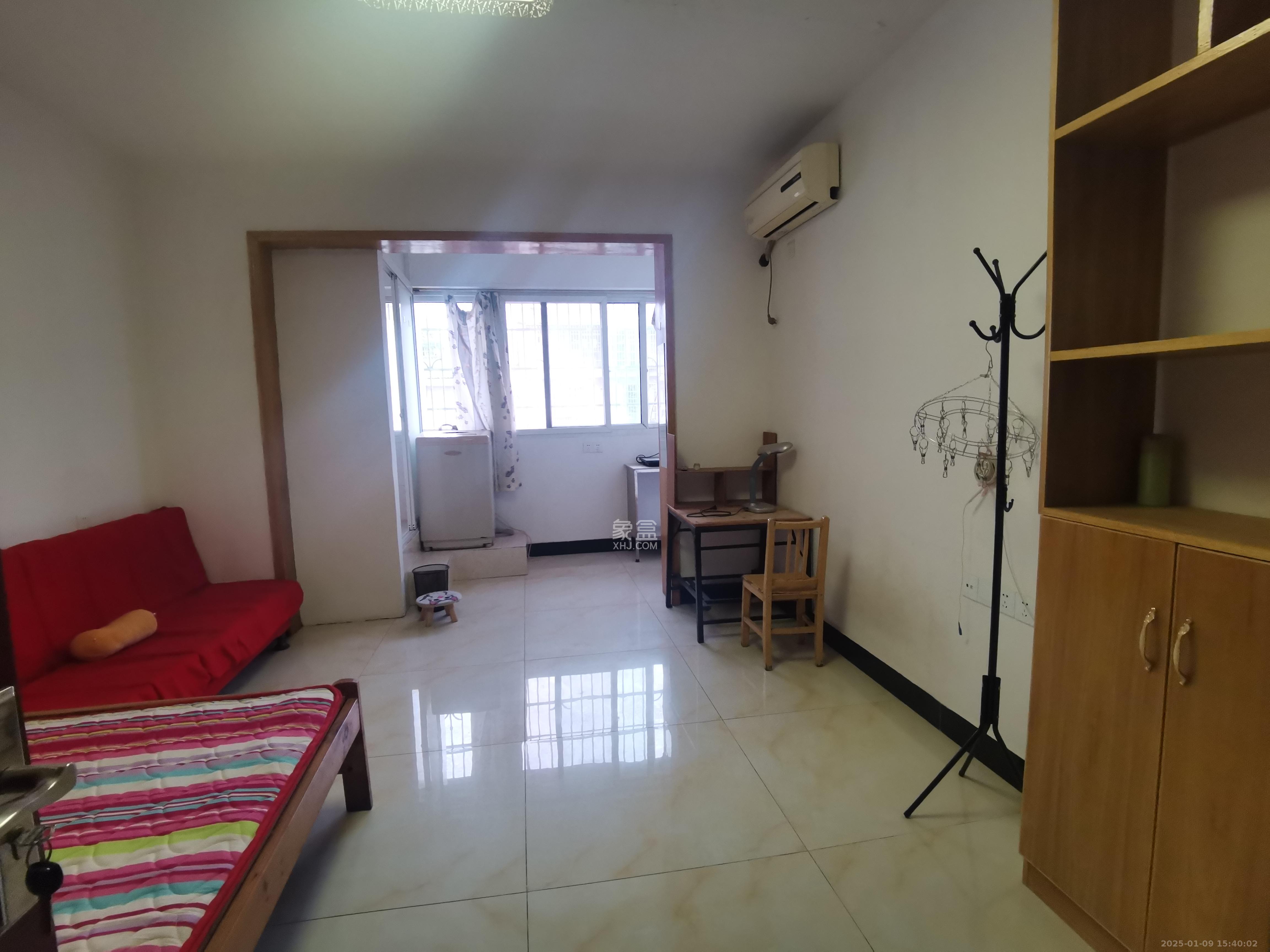 卓峰家园 1室2厅1卫 1000.0元/月 卓峰家园 1室2厅1卫 1000.0元/月室内图