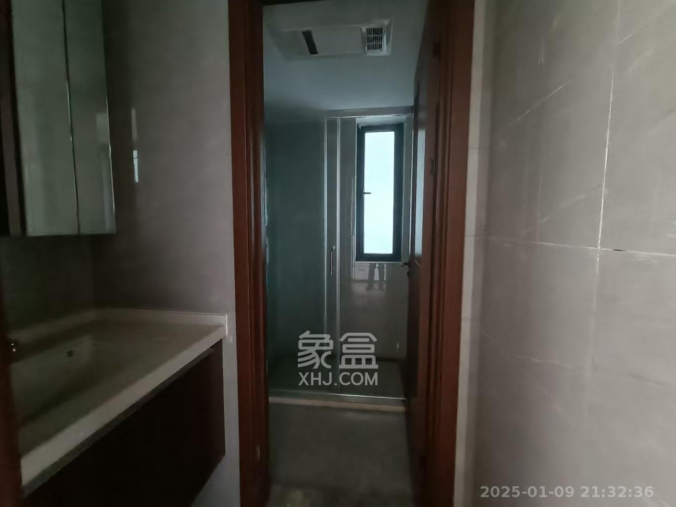 绿地长沙城际空间站(柏仕佳苑)  3室2厅2卫    4200.0元/月 绿地长沙城际空间站(柏仕佳苑)  3室2厅2卫    4200.0元/月室内图