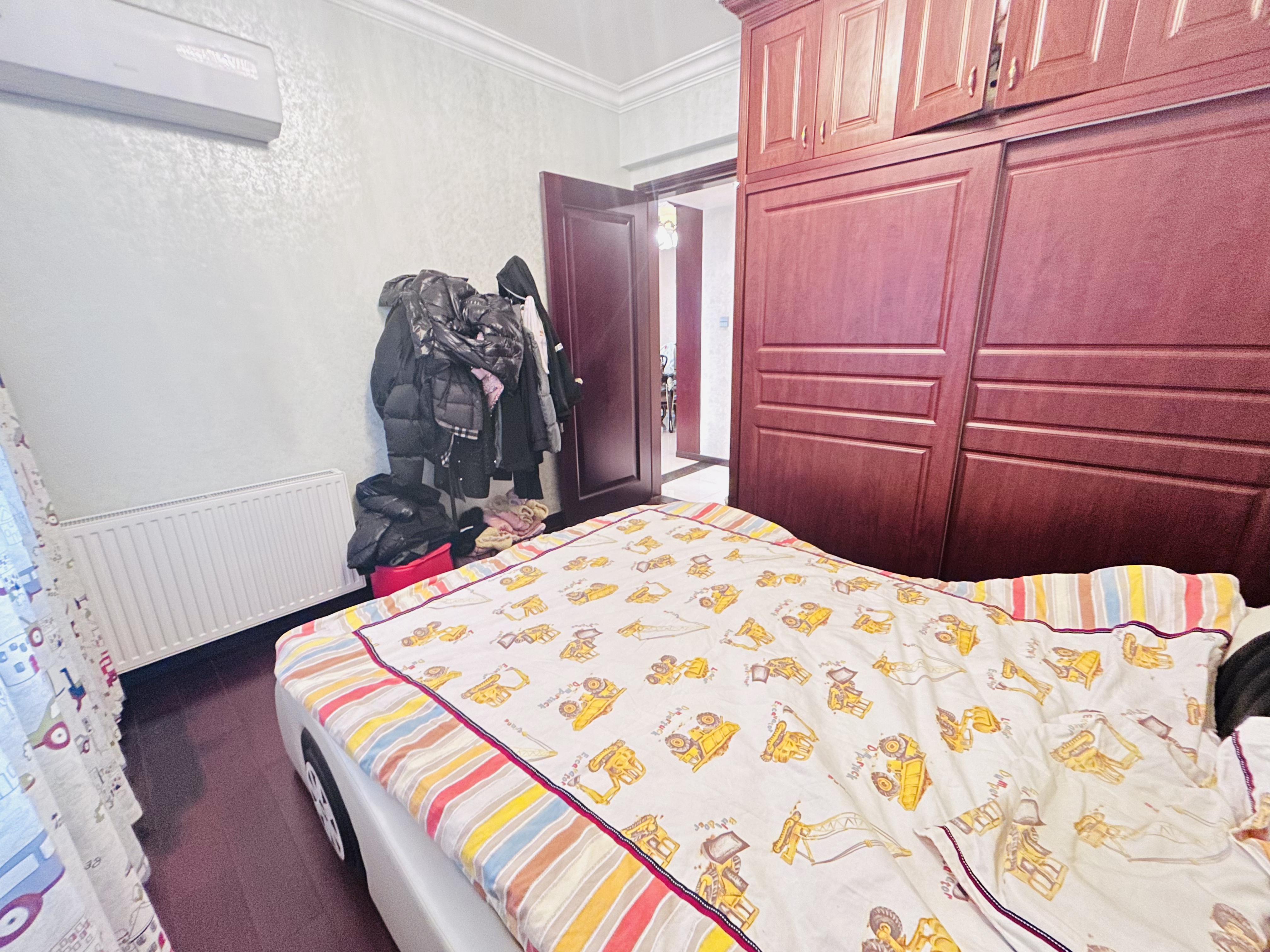 恒大绿洲 3室2厅2卫 78.8万 恒大绿洲 3室2厅2卫 78.8万客厅