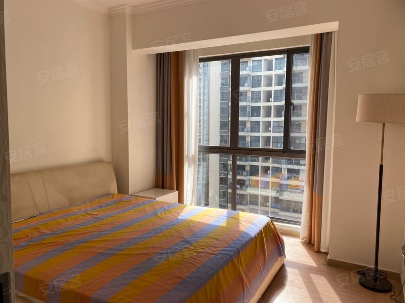 阳光丁香园  4室2厅1卫    179.0万 阳光丁香园  4室2厅1卫    179.0万室内图