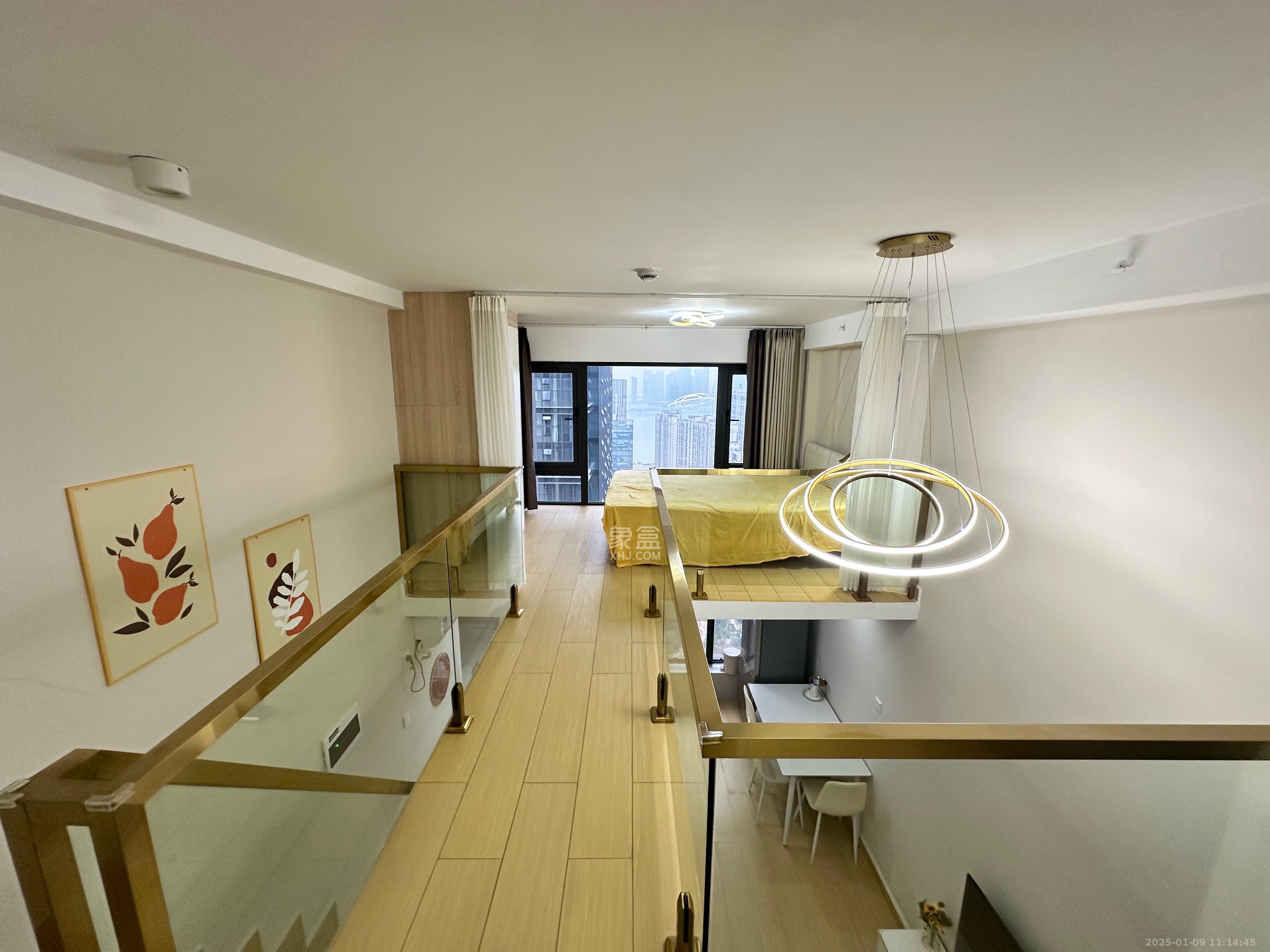 卓越中寰 2室1厅1卫 2200.0元/月 卓越中寰 2室1厅1卫 2200.0元/月室内图