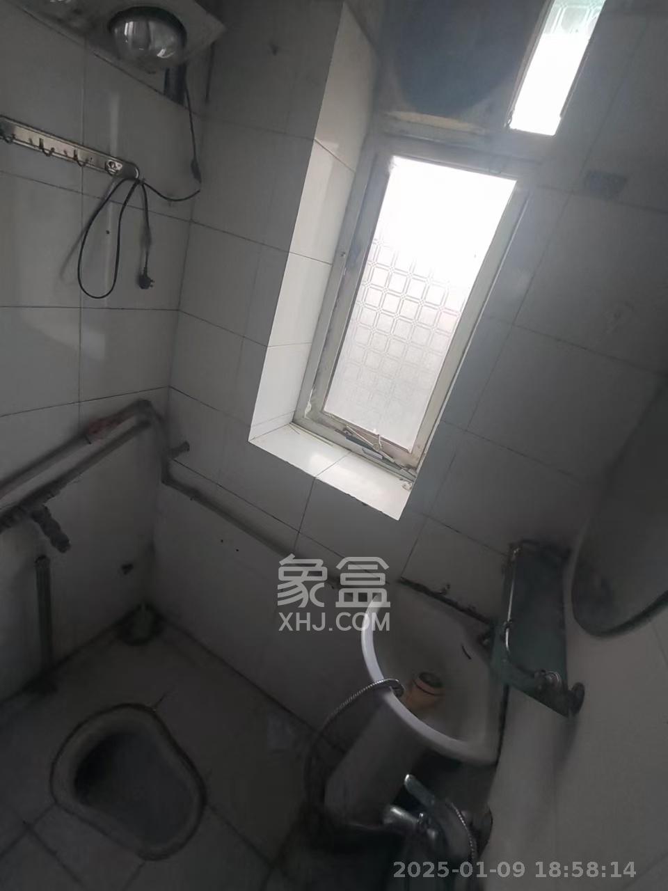 红旗区四片 2室1厅1卫 1800.0元/月 红旗区四片 2室1厅1卫 1800.0元/月室内图