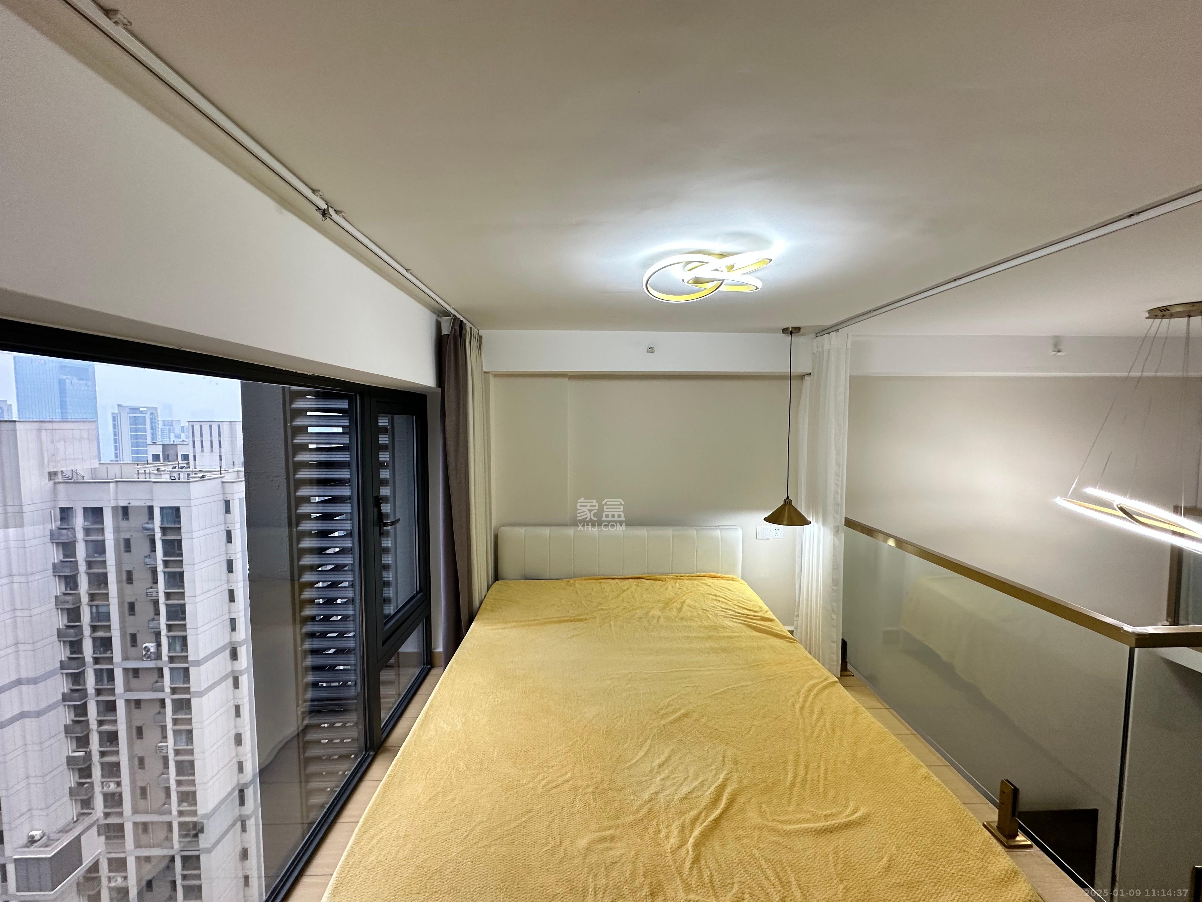 卓越中寰 2室1厅1卫 2200.0元/月 卓越中寰 2室1厅1卫 2200.0元/月室内图