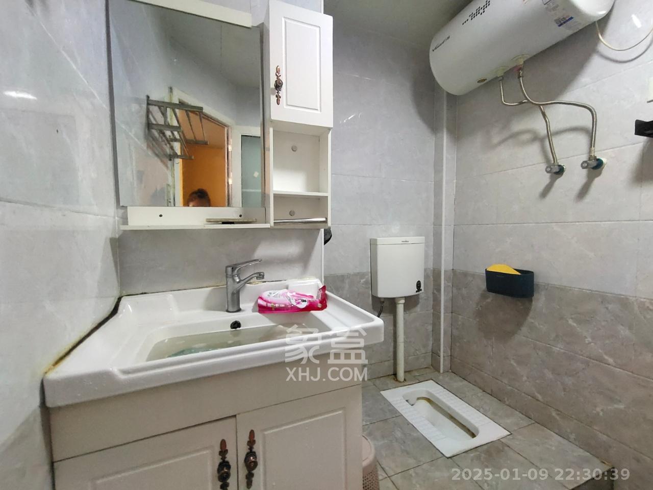 融圣国际  1室1厅1卫    1700.0元/月 融圣国际  1室1厅1卫    1700.0元/月室内图