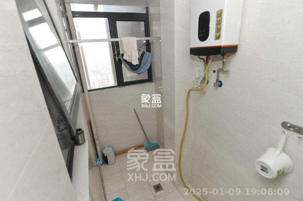 中海梅溪湖壹号  3室2厅1卫    2700.0元/月 中海梅溪湖壹号  3室2厅1卫    2700.0元/月室内图