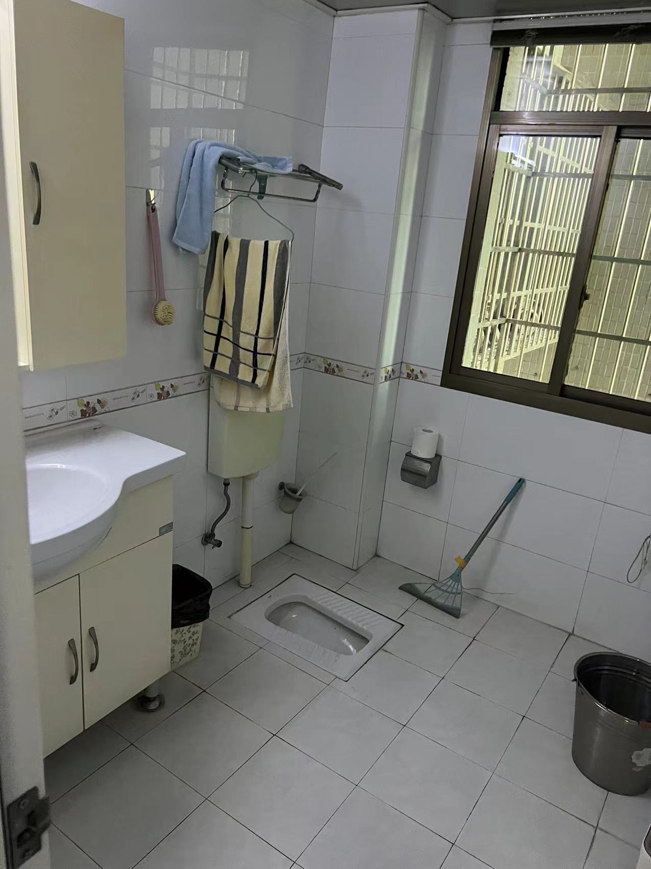 湘江风光大厦 3室2厅2卫 1500.0元/月 湘江风光大厦 3室2厅2卫 1500.0元/月室内图