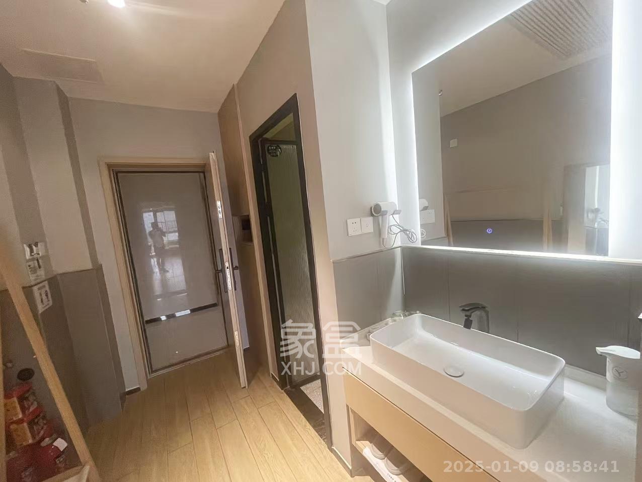 汇景发展环球中心  1室0厅0卫    2200.0元/月 汇景发展环球中心  1室0厅0卫    2200.0元/月室内图