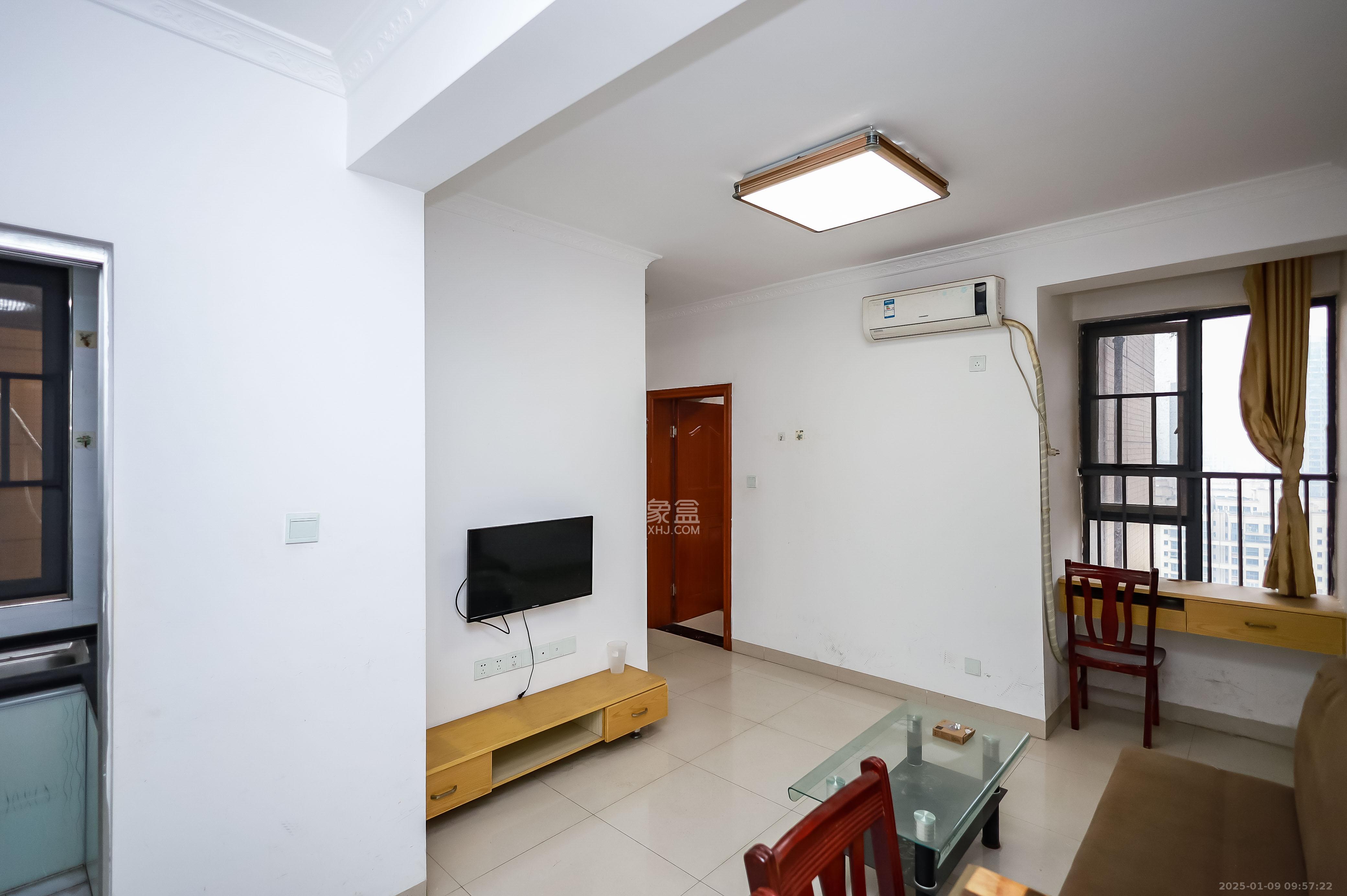 荣盛花语馨苑 2室2厅1卫 2000.0元/月 荣盛花语馨苑 2室2厅1卫 2000.0元/月室内图