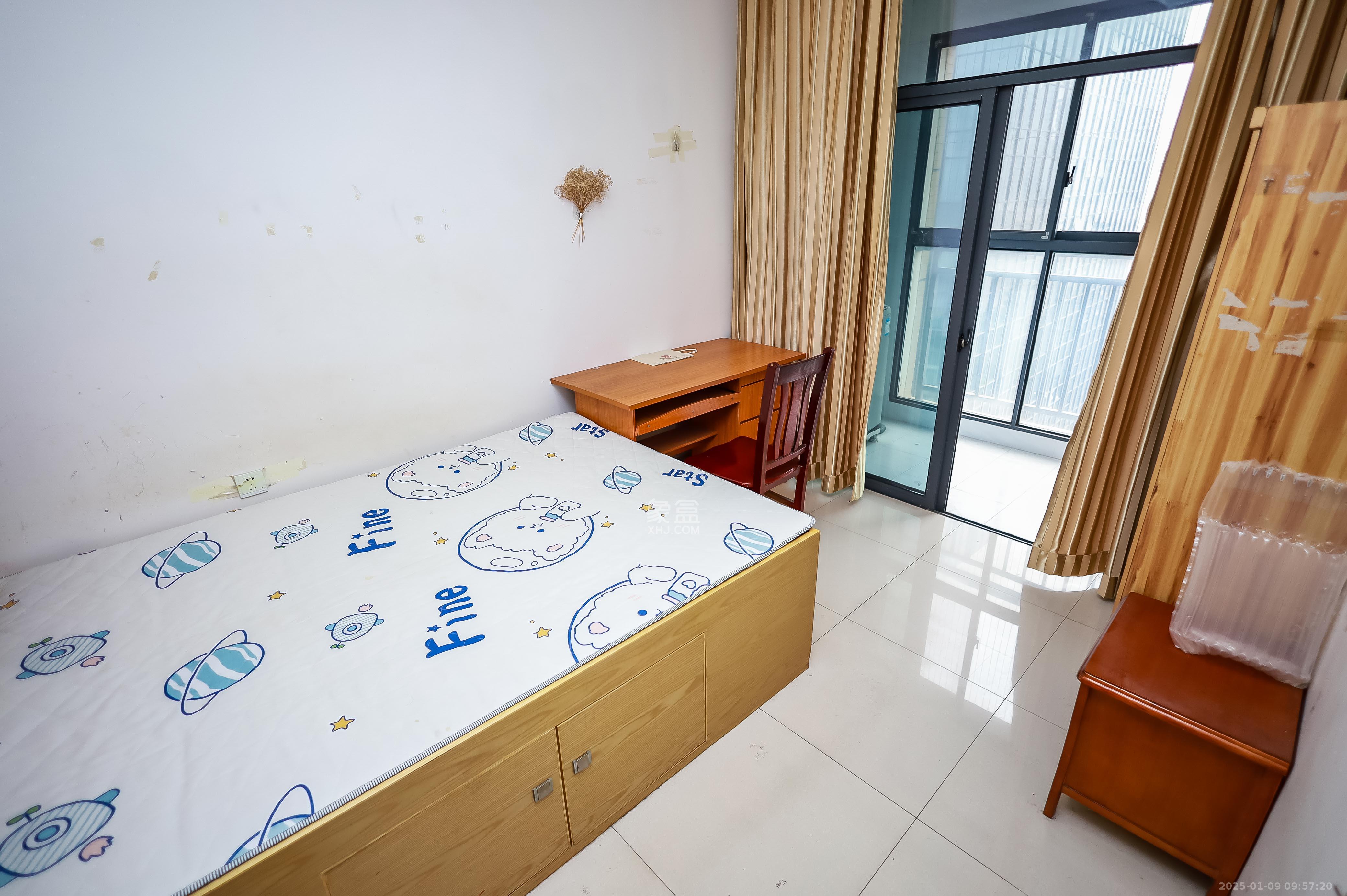 荣盛花语馨苑 2室2厅1卫 2000.0元/月 荣盛花语馨苑 2室2厅1卫 2000.0元/月室内图