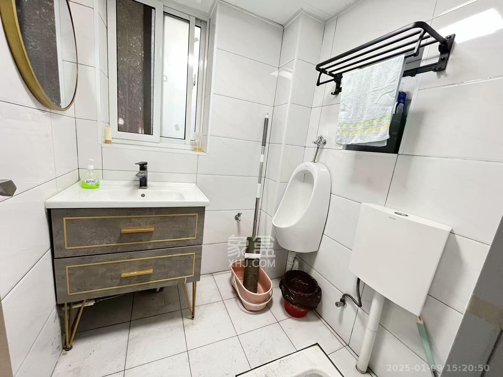 轴承厂宿舍 3室2厅1卫 35000.0元/月 轴承厂宿舍 3室2厅1卫 35000.0元/月室内图