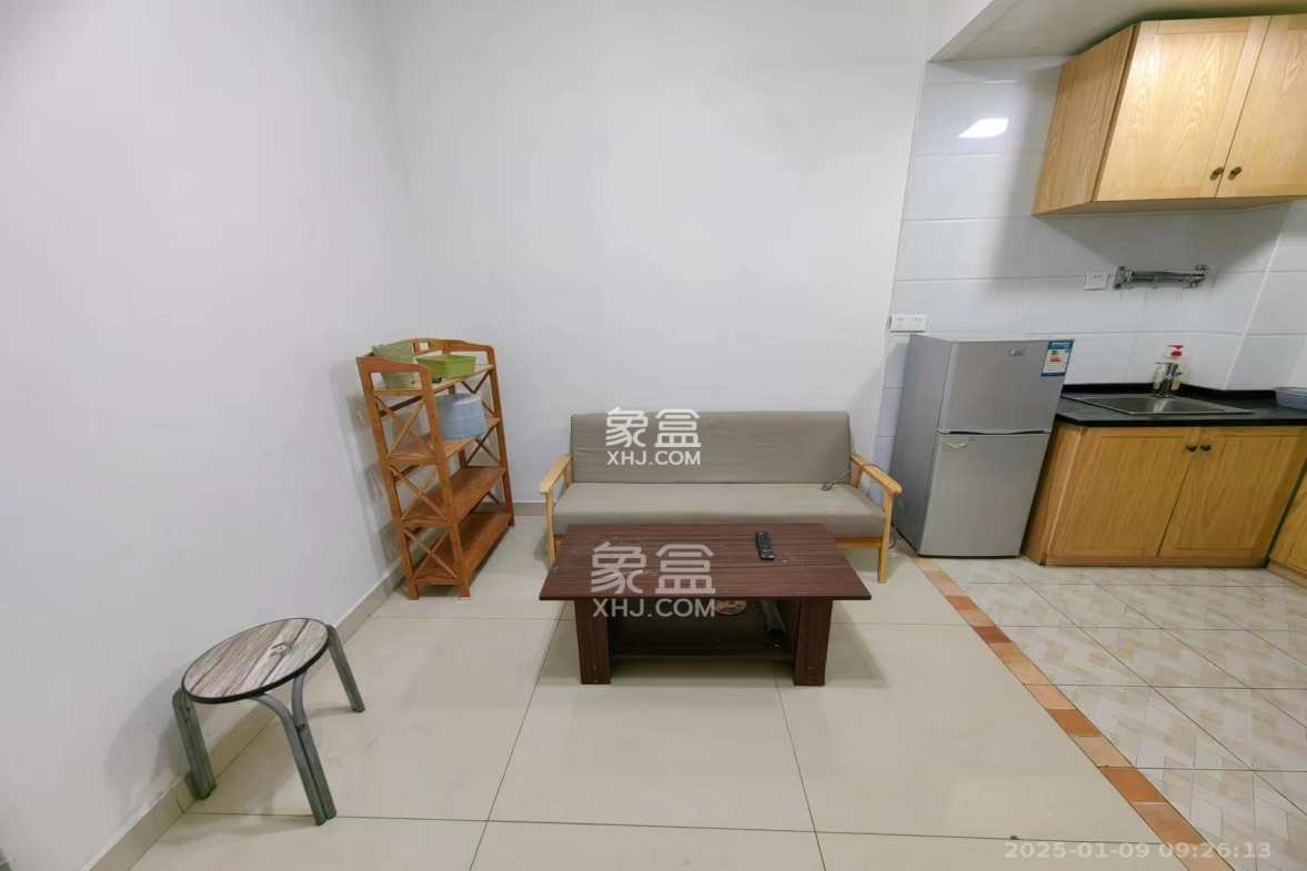 阳光100三期  1室1厅1卫    1800.0元/月 阳光100三期  1室1厅1卫    1800.0元/月室内图