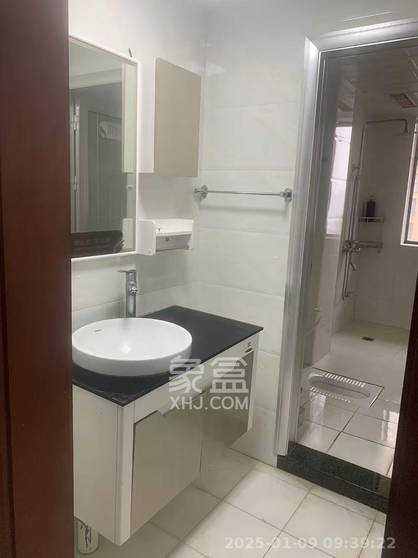 华悦城 3室2厅1卫 2200.0元/月 华悦城 3室2厅1卫 2200.0元/月室内图