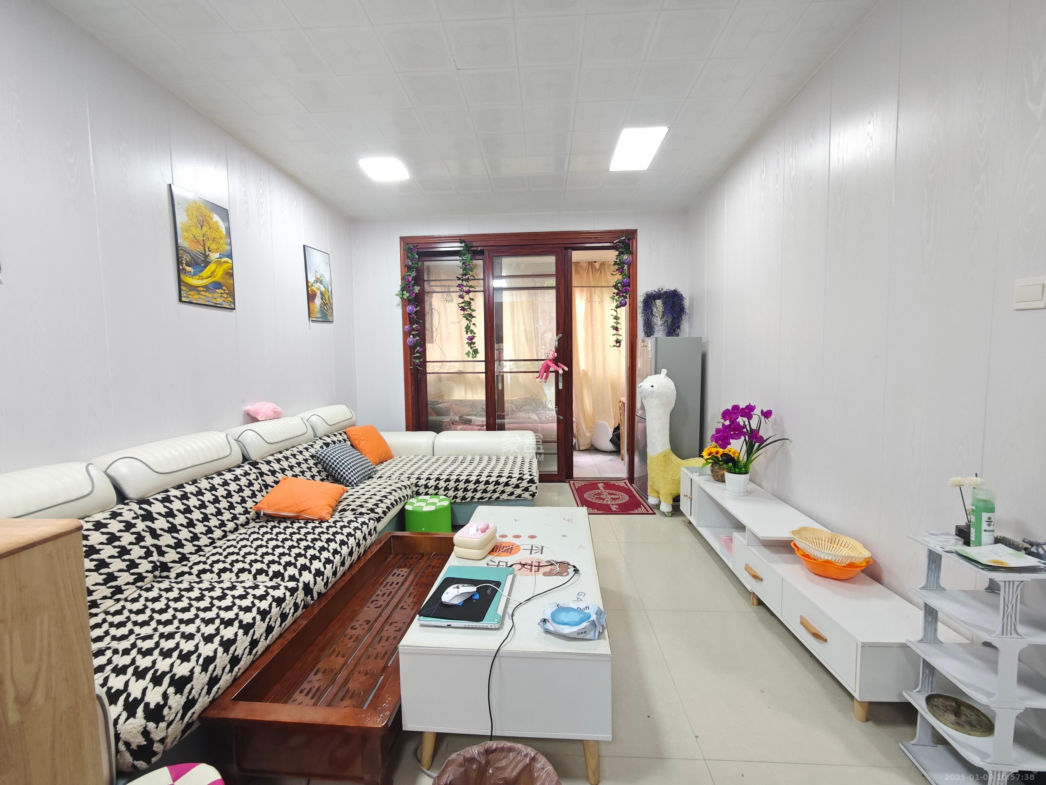 黎郡新宇康景园  2室1厅1卫    2000.0元/月 黎郡新宇康景园  2室1厅1卫    2000.0元/月室内图