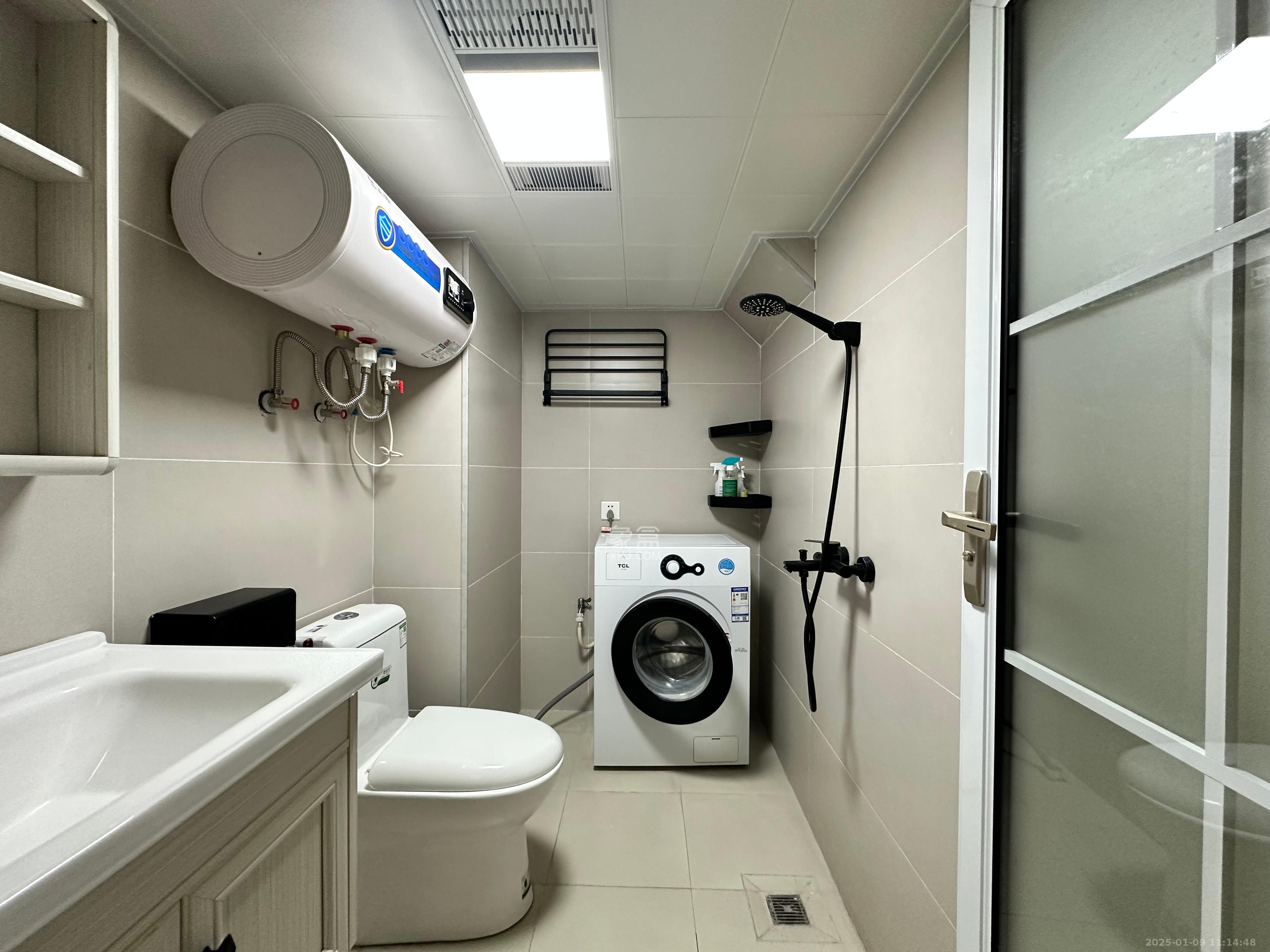 卓越中寰 2室1厅1卫 2200.0元/月 卓越中寰 2室1厅1卫 2200.0元/月室内图