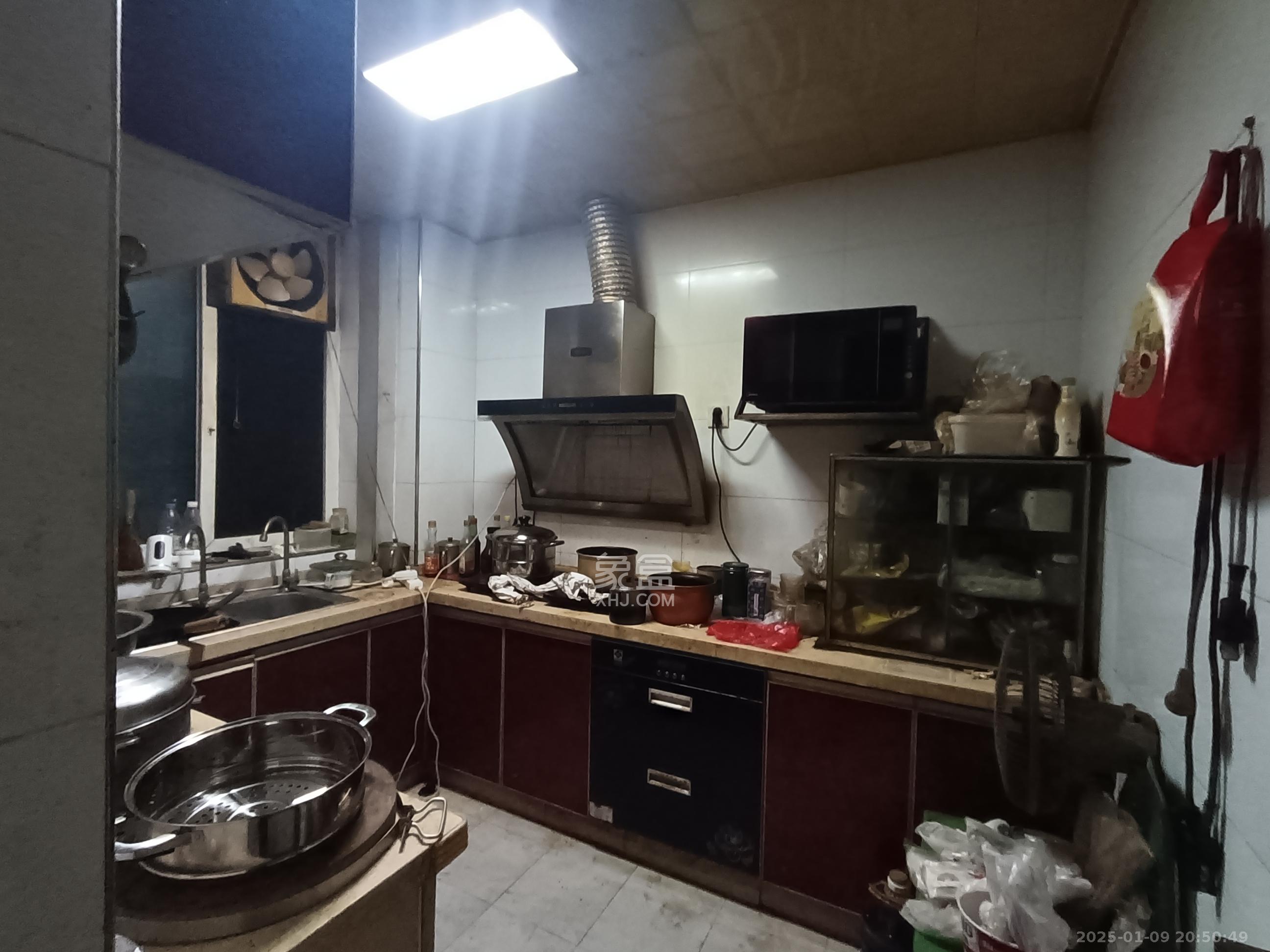 长丰星城  4室2厅1卫   1900.00元/月室内图